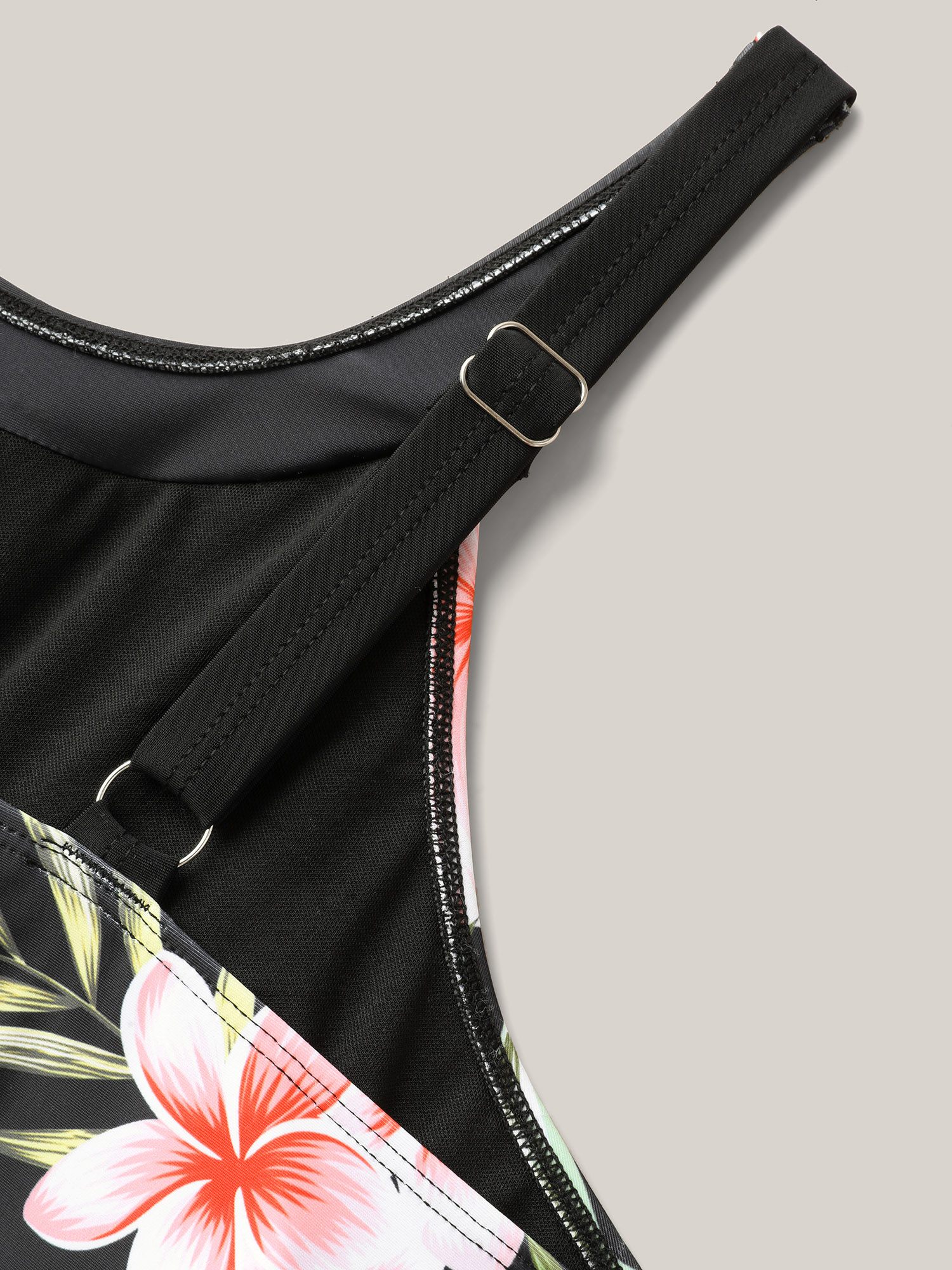 Plus Size Side Floral Pattern Round Neck Swim Top Women`s Swimwear Black Beach Gathered High stretch Skinny Halter neck Curve Swim Tops BloomChic 12/L 
