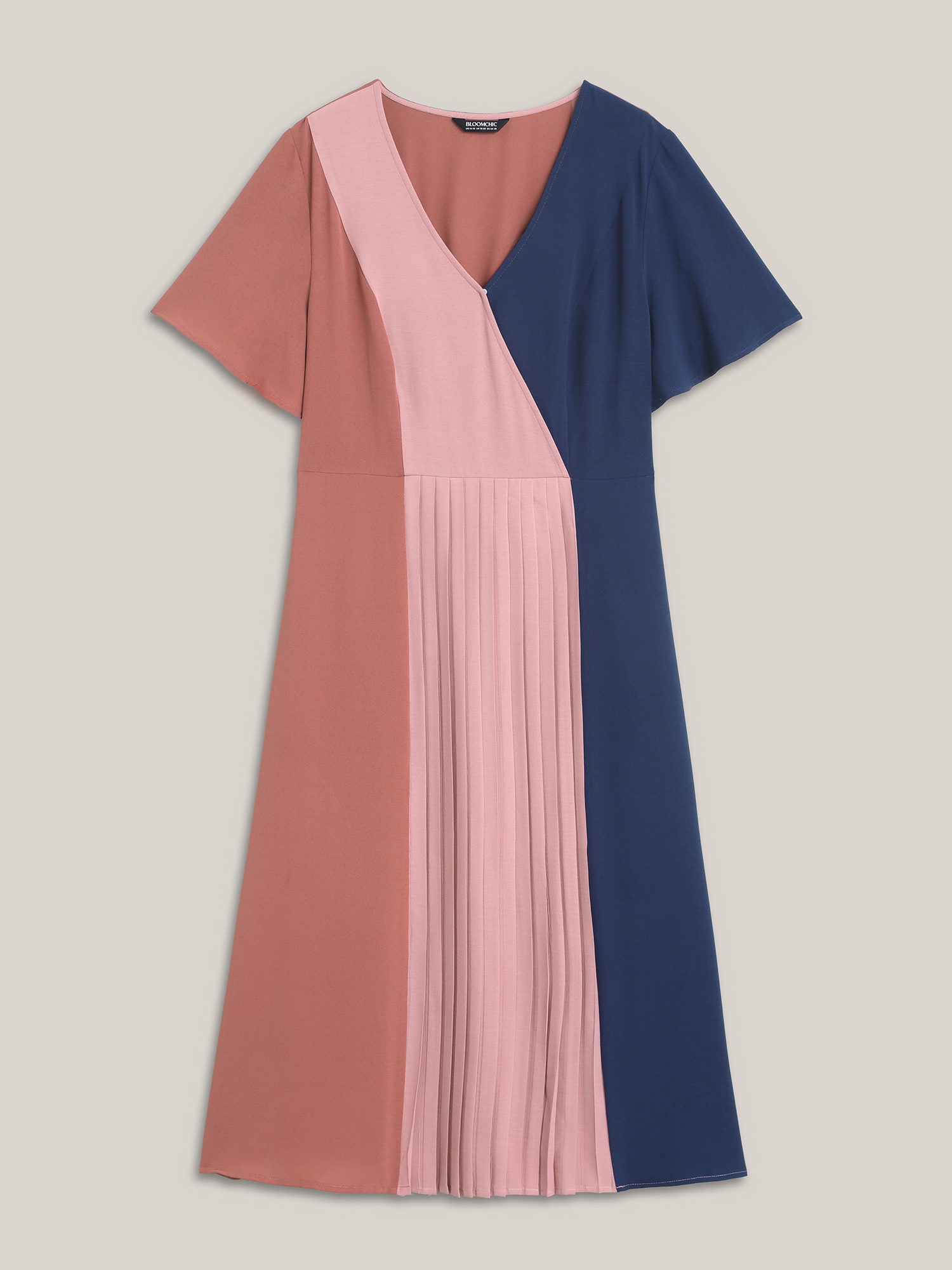 Plus Size Color Block Pleated Waist-Cinched Midi Dress Multicolor Women At the Office Contrast Overlap Collar Short sleeve Curvy BloomChic 28/5X 