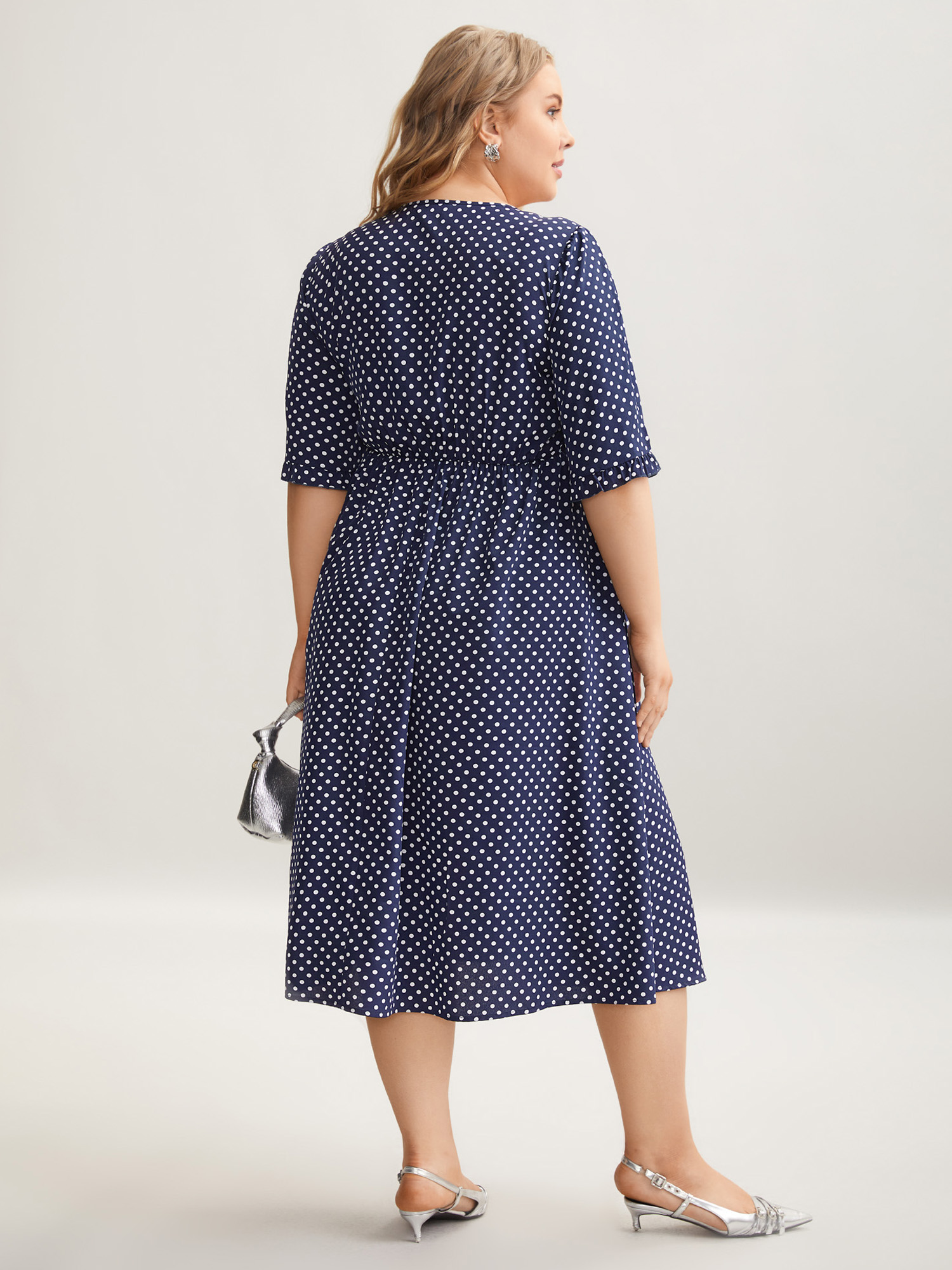 Plus Size Polka Dot Print Slit Sleeve Pockets Midi Dress Midnight Women At the Office Cut-Out Flat collar with V-notch Short sleeve Curvy BloomChic 30/6X 