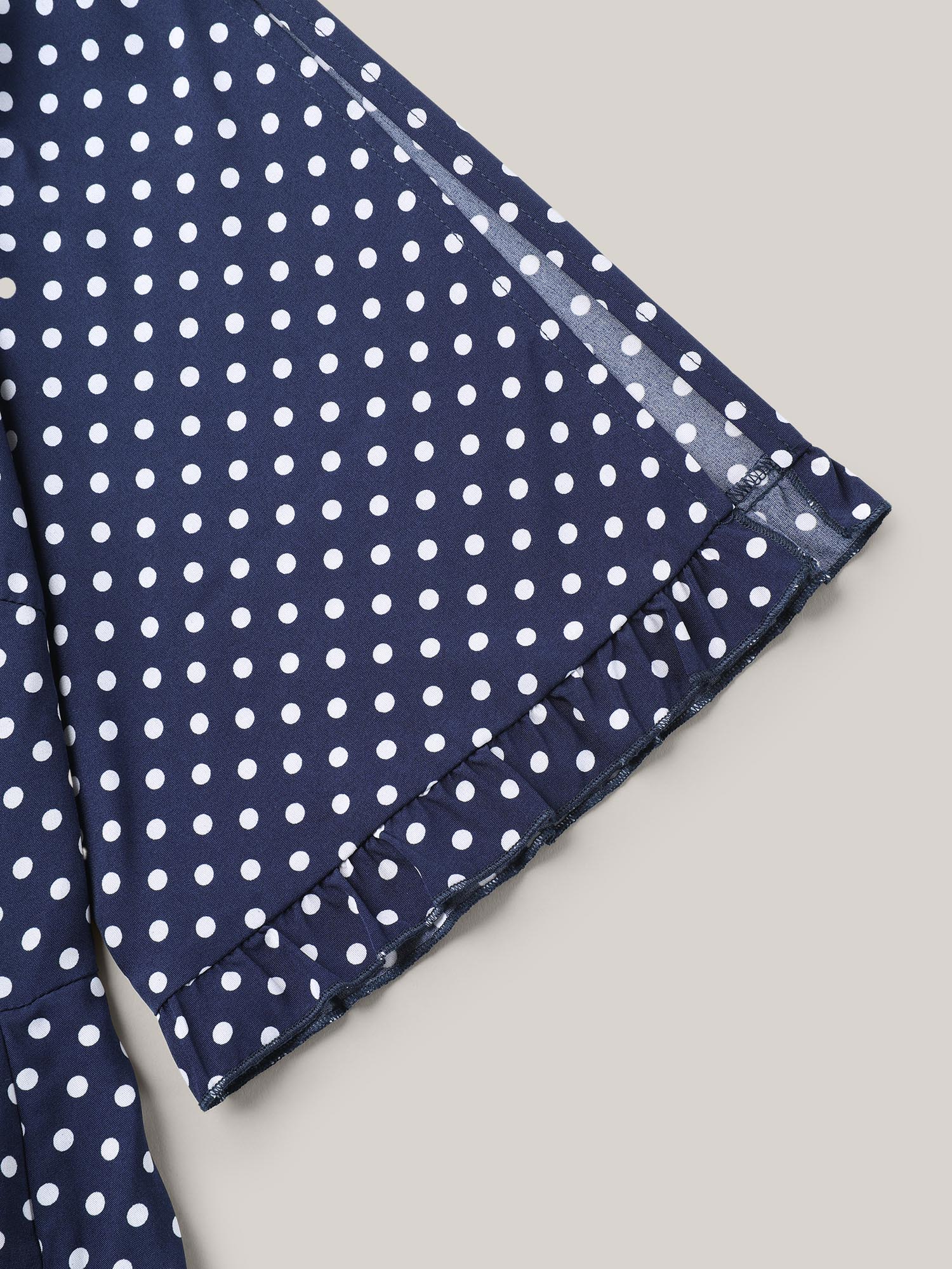 Plus Size Polka Dot Print Slit Sleeve Pockets Midi Dress Midnight Women At the Office Cut-Out Flat collar with V-notch Short sleeve Curvy BloomChic 30/6X 
