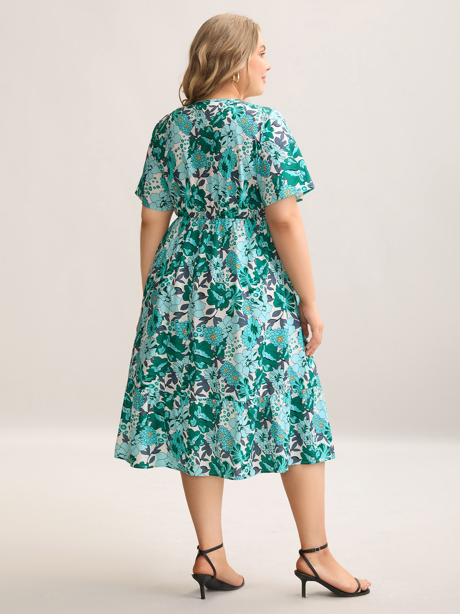 

Plus Size Floral Print V-Neck Pockets Midi Dress Arctic Women Elegant Non V-neck Short sleeve Curvy BloomChic