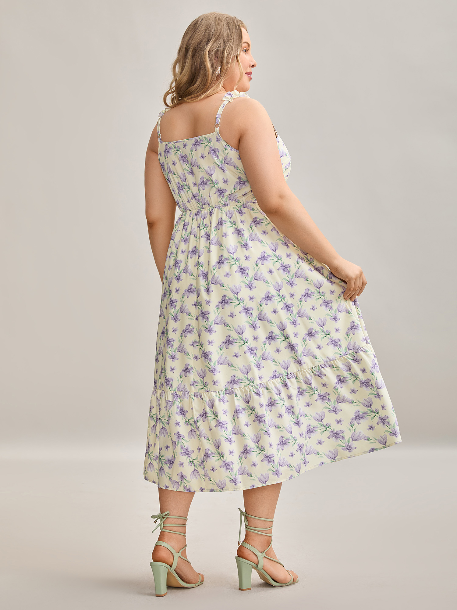 Plus Size Vine Floral Pockets Stretchy Waist Midi Dress Lightyellow Women Elegant Gathered V-neck Sleeveless Curvy BloomChic 10/M 