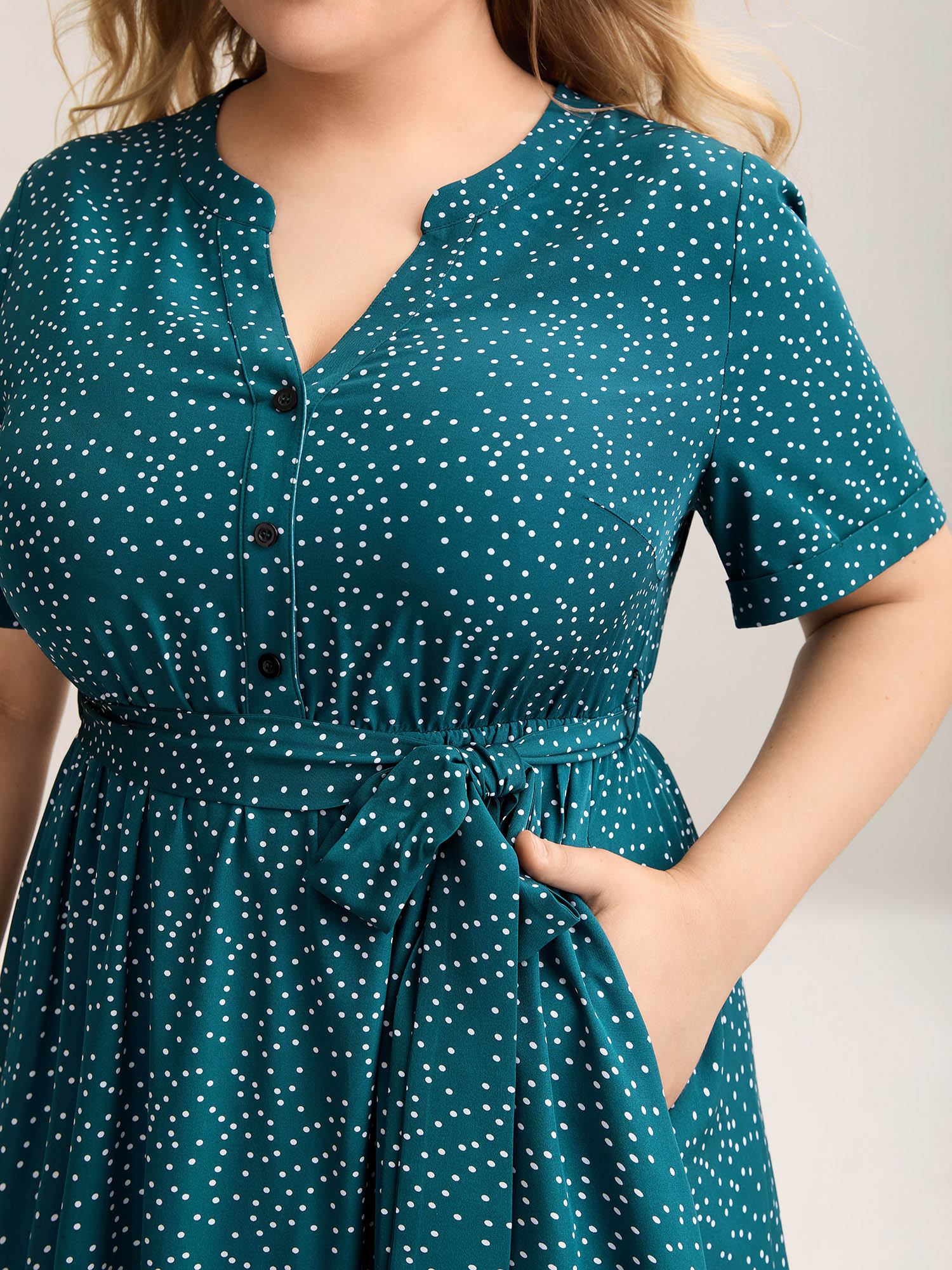 Plus Size Stretchy Waist Tied Pockets Printed Midi Dress Cyan Women At the Office Belted Flat collar Short sleeve Curvy BloomChic 10/M 