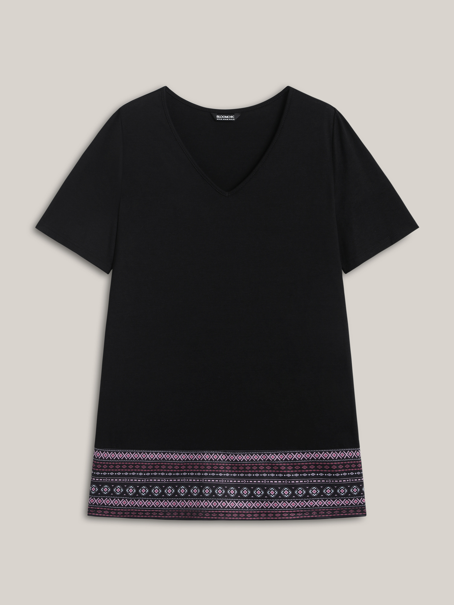 Plus Size Boho Striped Hem Stretchy Pockets T-Shirt Black Women Casual Contrast V-neck Loose Everyday T-shirts BloomChic 18-20/2X 
