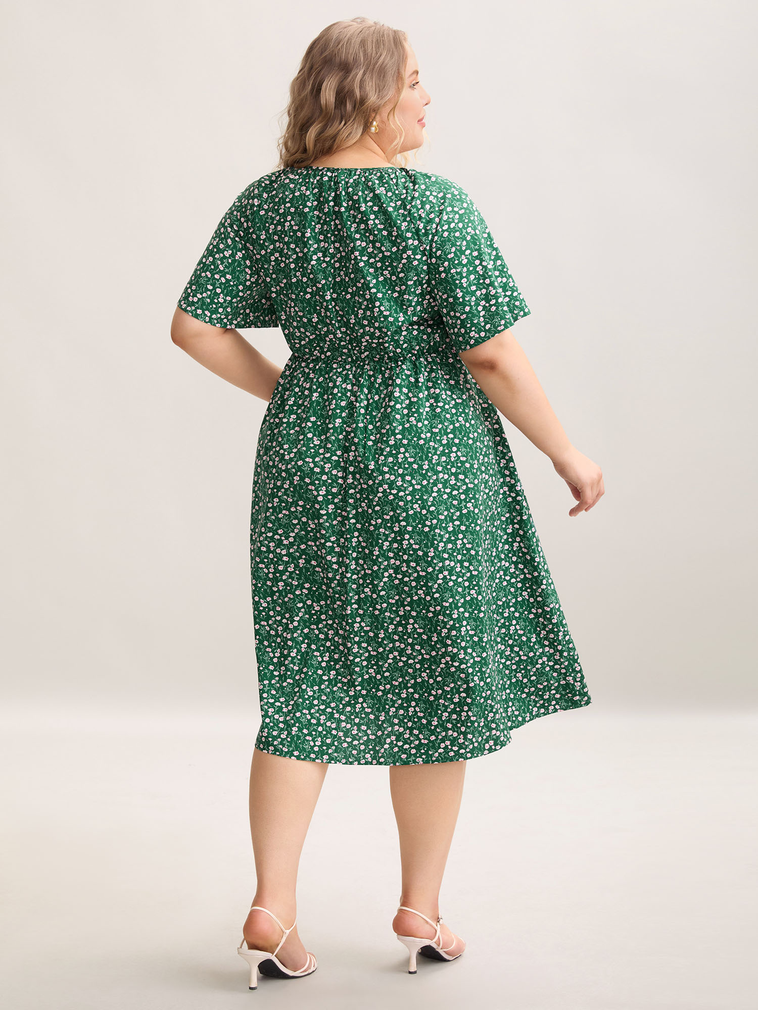 

Plus Size Floral Print Split Neck Pockets Midi Dress Emerald Women Elegant Gathered Notched collar Short sleeve Curvy BloomChic