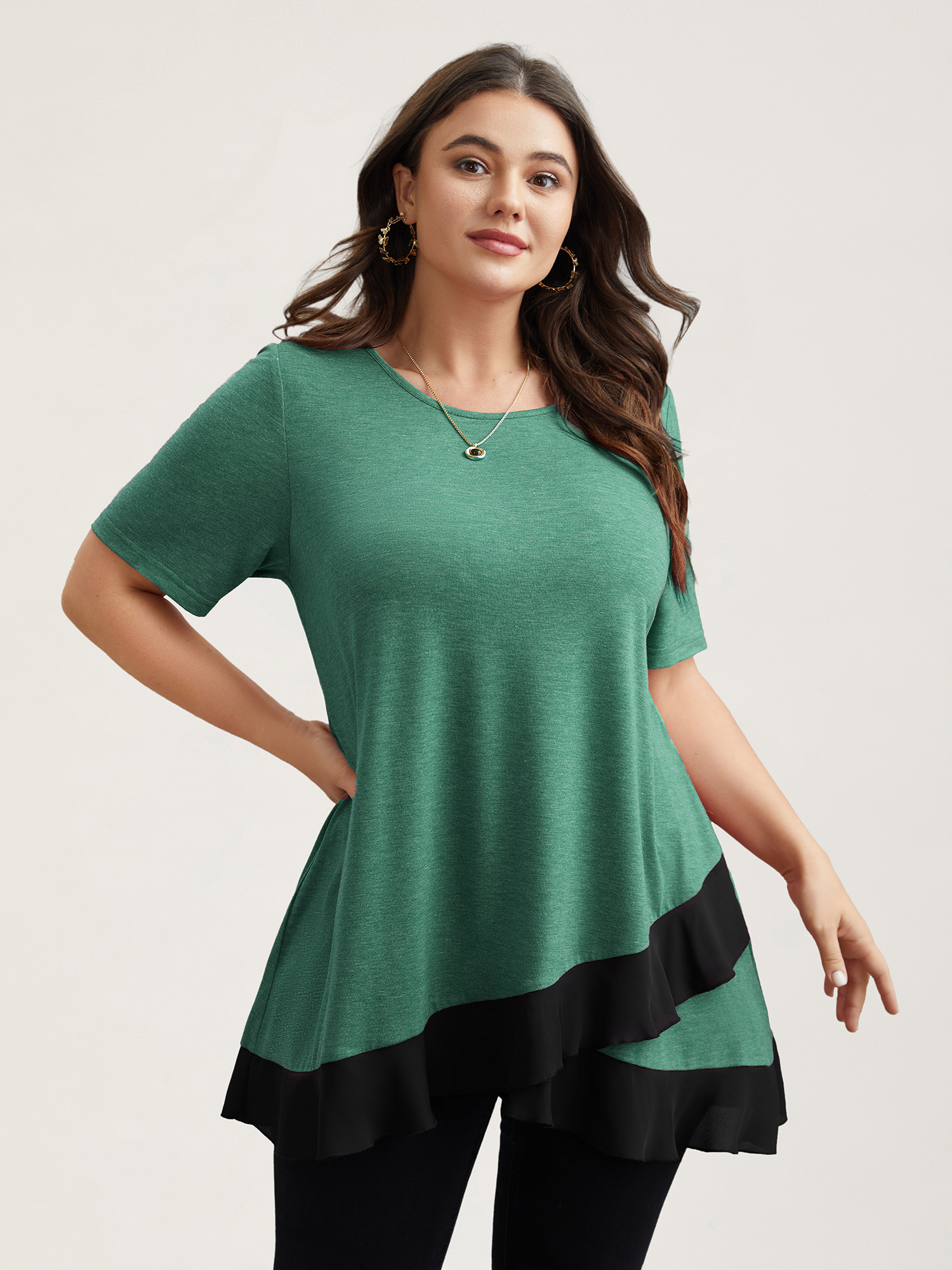 

Plus Size Color Contrast Overlap Hem Flared Top Emerald Round Neck Short sleeve Elegant Jersey Tops