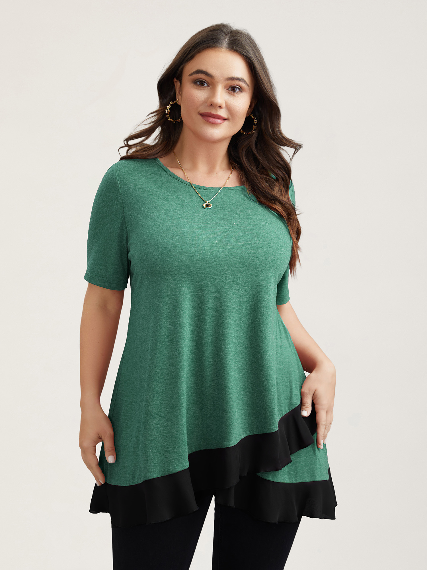 

Plus Size Color Contrast Overlap Hem Flared Top Emerald Round Neck Short sleeve Elegant Jersey Tops