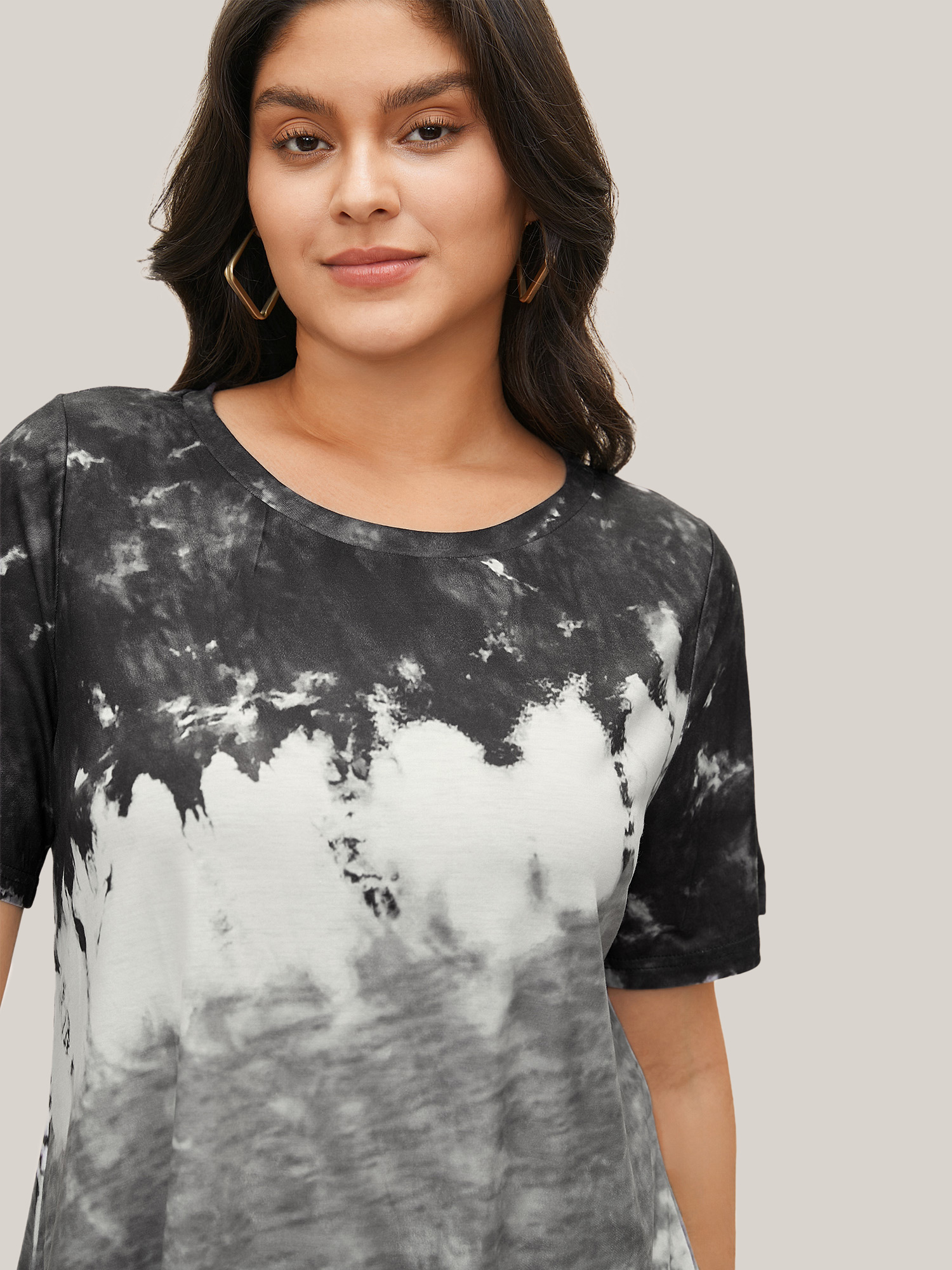 

Plus Size Tie Dye Round Neck T-shirt Black Women Casual Tie Dye Round Neck Everyday T-shirts BloomChic