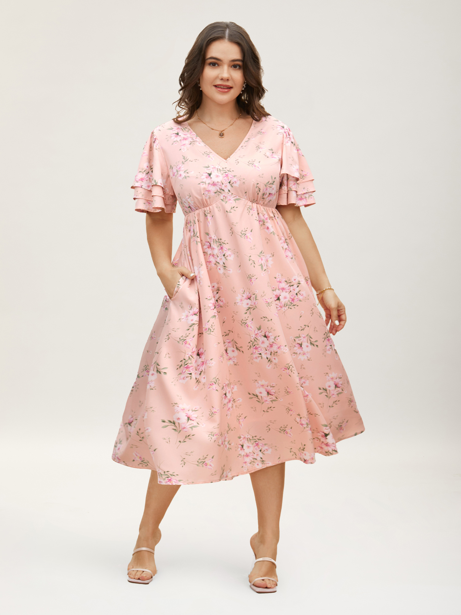 

Plus Size Floral Elastic Waist Tiered Ruffle Sleeve Dress Crepe Women Elegant Tiered V-neck Short sleeve Curvy BloomChic