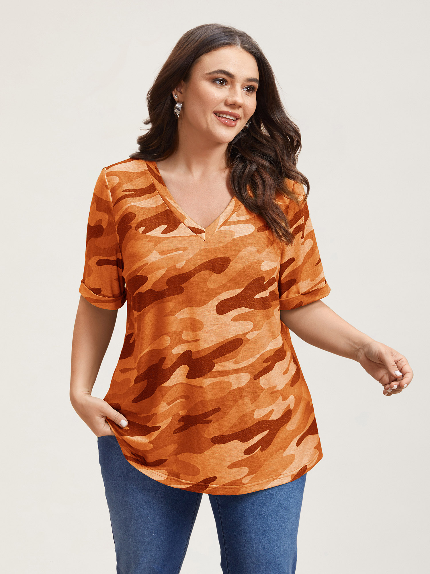 

Plus Size Camouflage Print V-Neck Curvy T-Shirt Coral Women Elegant Roll Hem V-neck Everyday T-shirts BloomChic