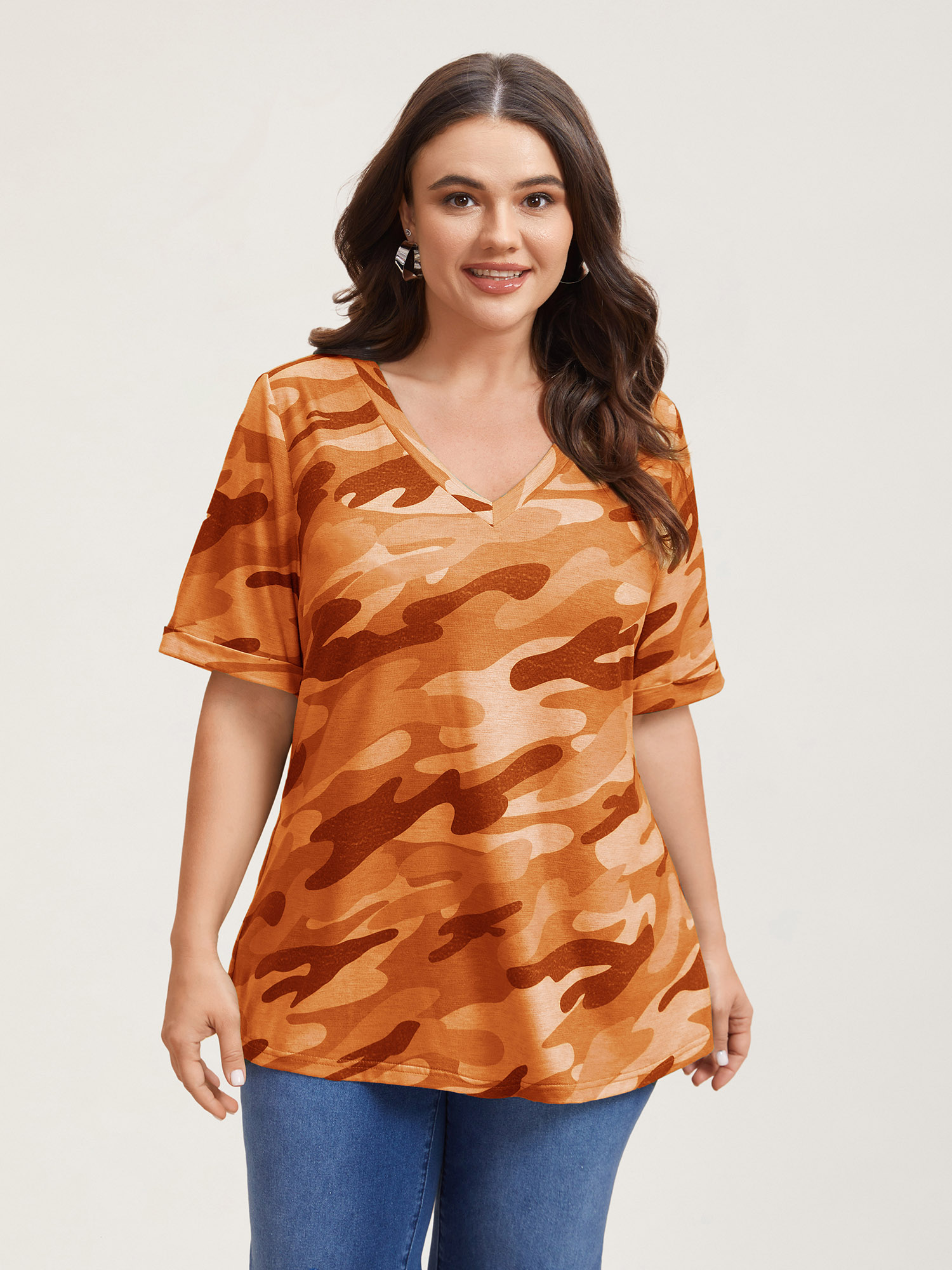 

Plus Size Camouflage Print V-Neck Curvy T-Shirt Coral Women Elegant Roll Hem V-neck Everyday T-shirts BloomChic