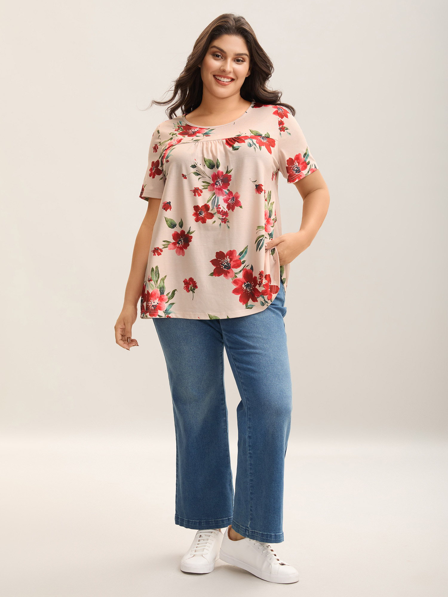 

Plus Size Dreamy Floral Print Flowy Pleated T-Shirt Multicolor Women Casual Gathered Natural Flowers Round Neck Everyday T-shirts BloomChic