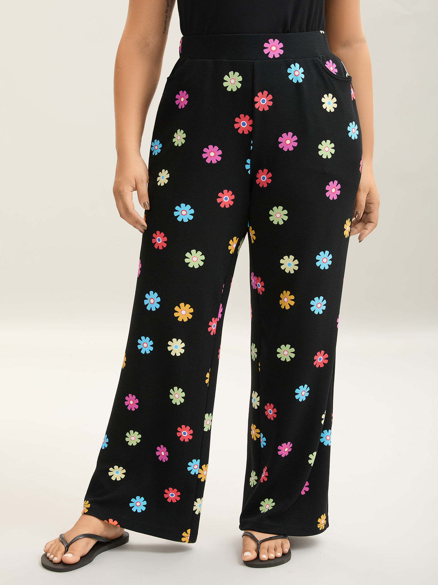 

Plus Size Multi-Color Floral Print Flared Pants Women BlackFlower Elegant Bodycon Mid Rise Everyday Pants BloomChic