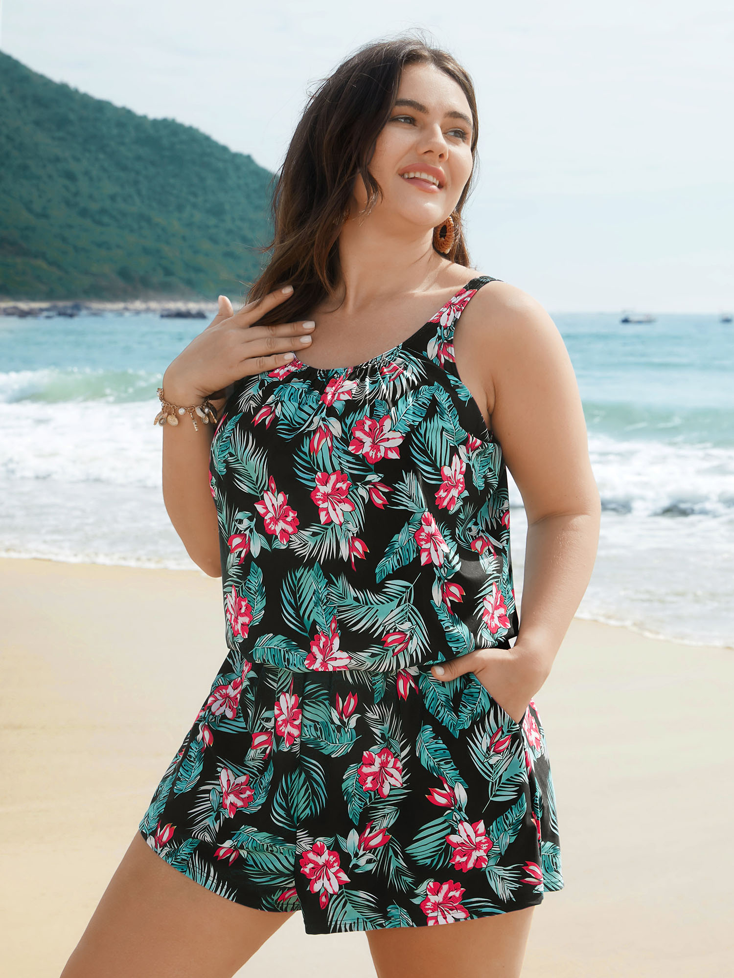 

Plus Size Tropical Flower Print Pockets One-Piece Swimsuit Women's Swimwear Black Beach Gathered Curve Bathing Suits High stretch One Pieces BloomChic