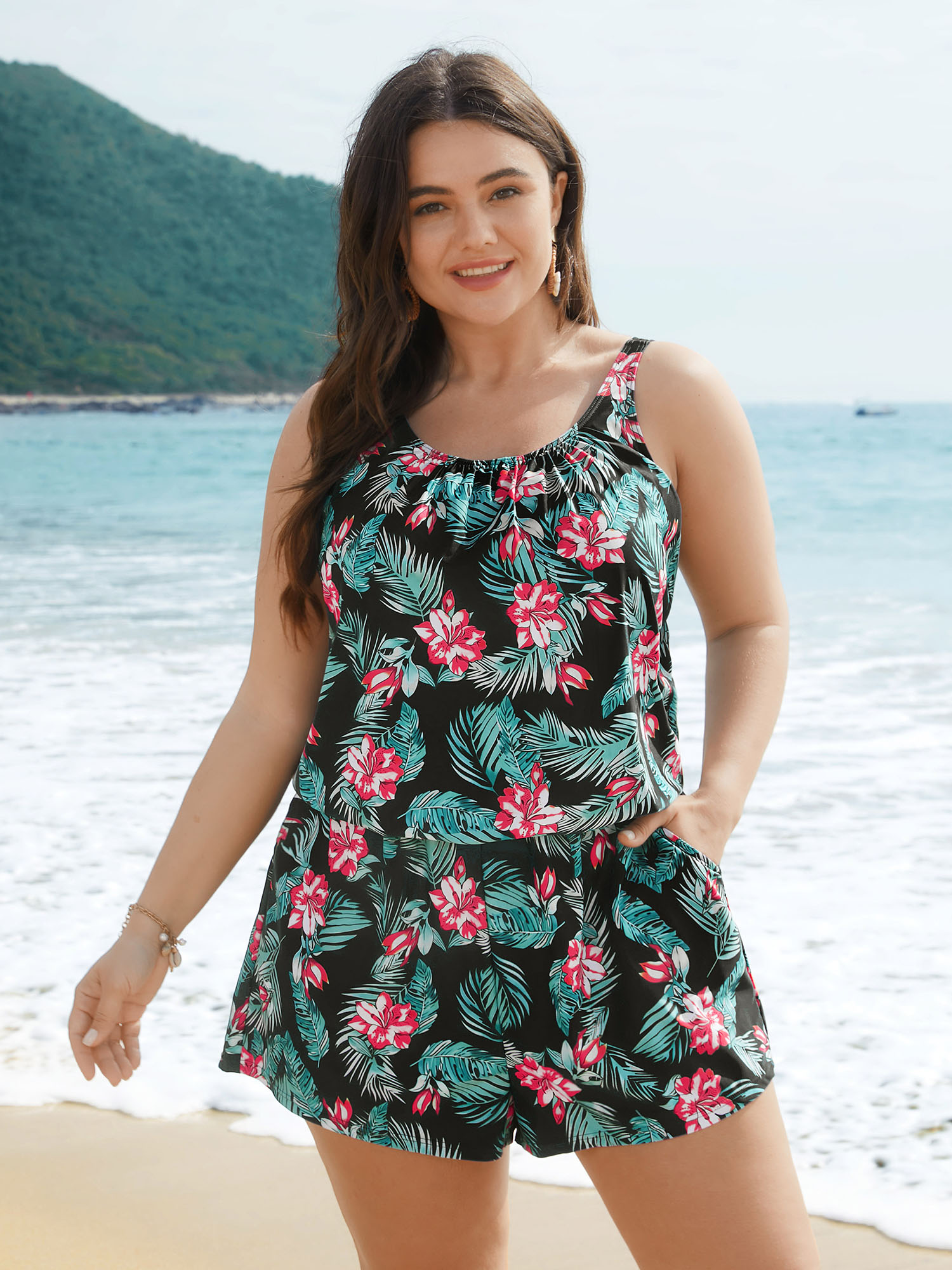 

Plus Size Tropical Flower Print Pockets One-Piece Swimsuit Women's Swimwear Black Beach Gathered Curve Bathing Suits High stretch One Pieces BloomChic