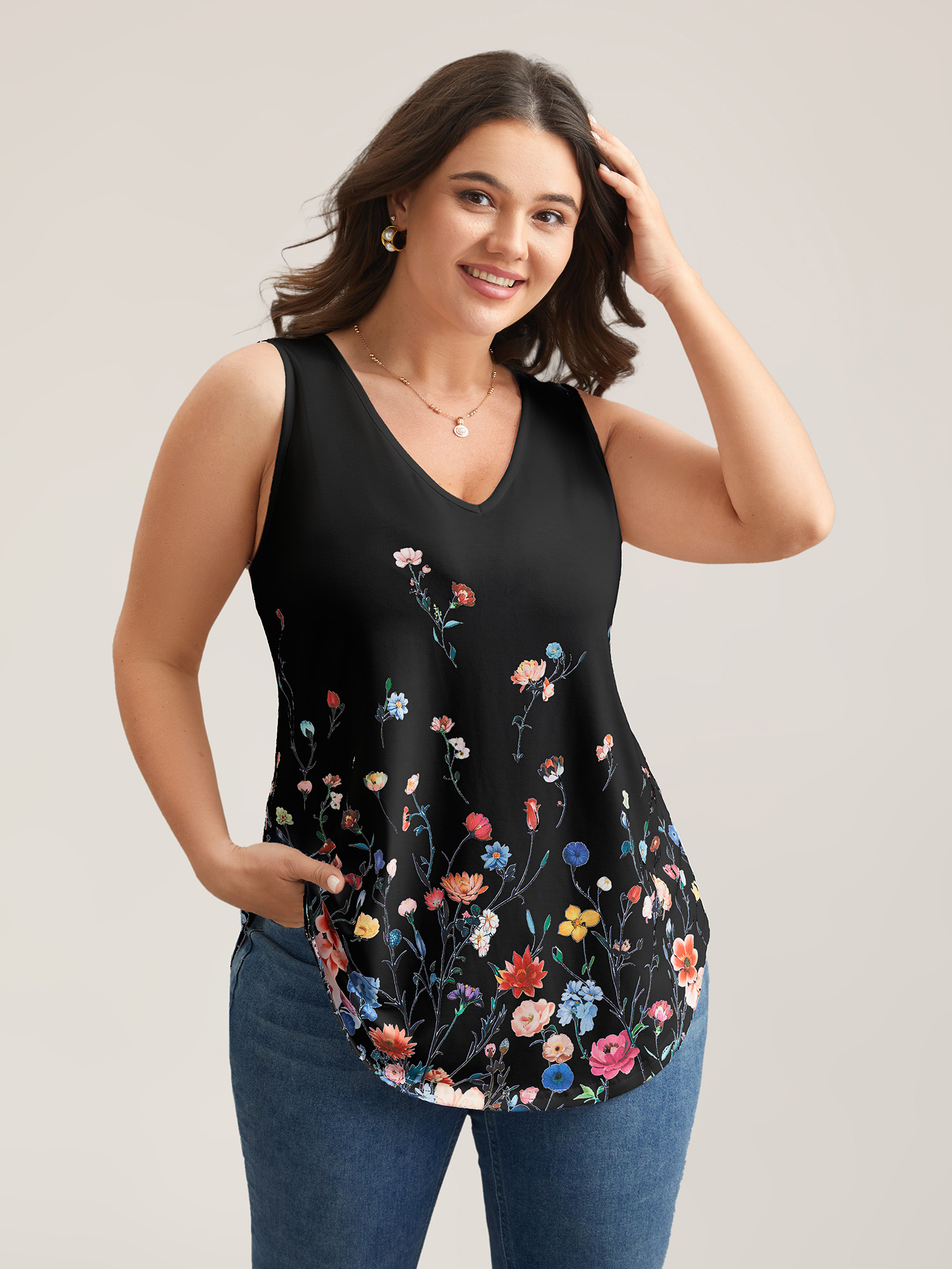 

Plus Size Blooming Flowers Print Stretchy Vest Women Black Elegant Non V-neck Everyday Tank Tops Camis BloomChic