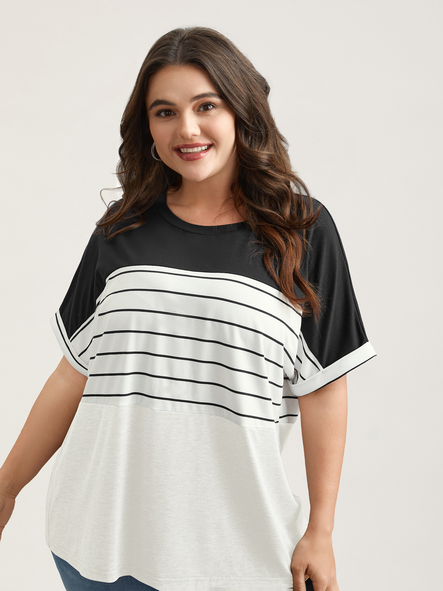 

Plus Size Color-Block Stretchy Stripes T-Shirt Black Women Casual Contrast Round Neck Everyday T-shirts BloomChic