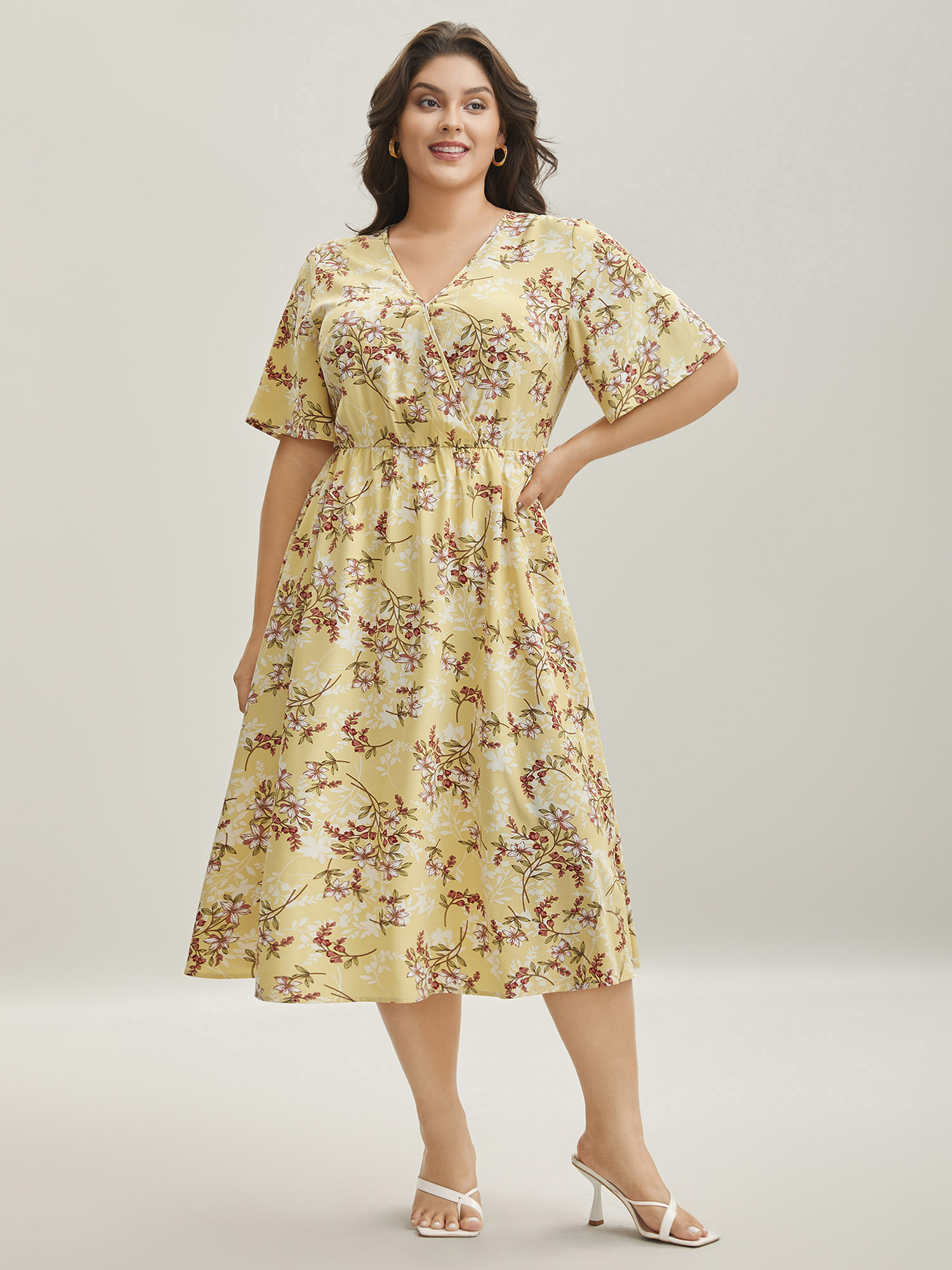 

Plus Size Large Flower Print Pockets Surplice Midi Dress Lightyellow Women Overlap Collar Half Sleeve Curvy BloomChic