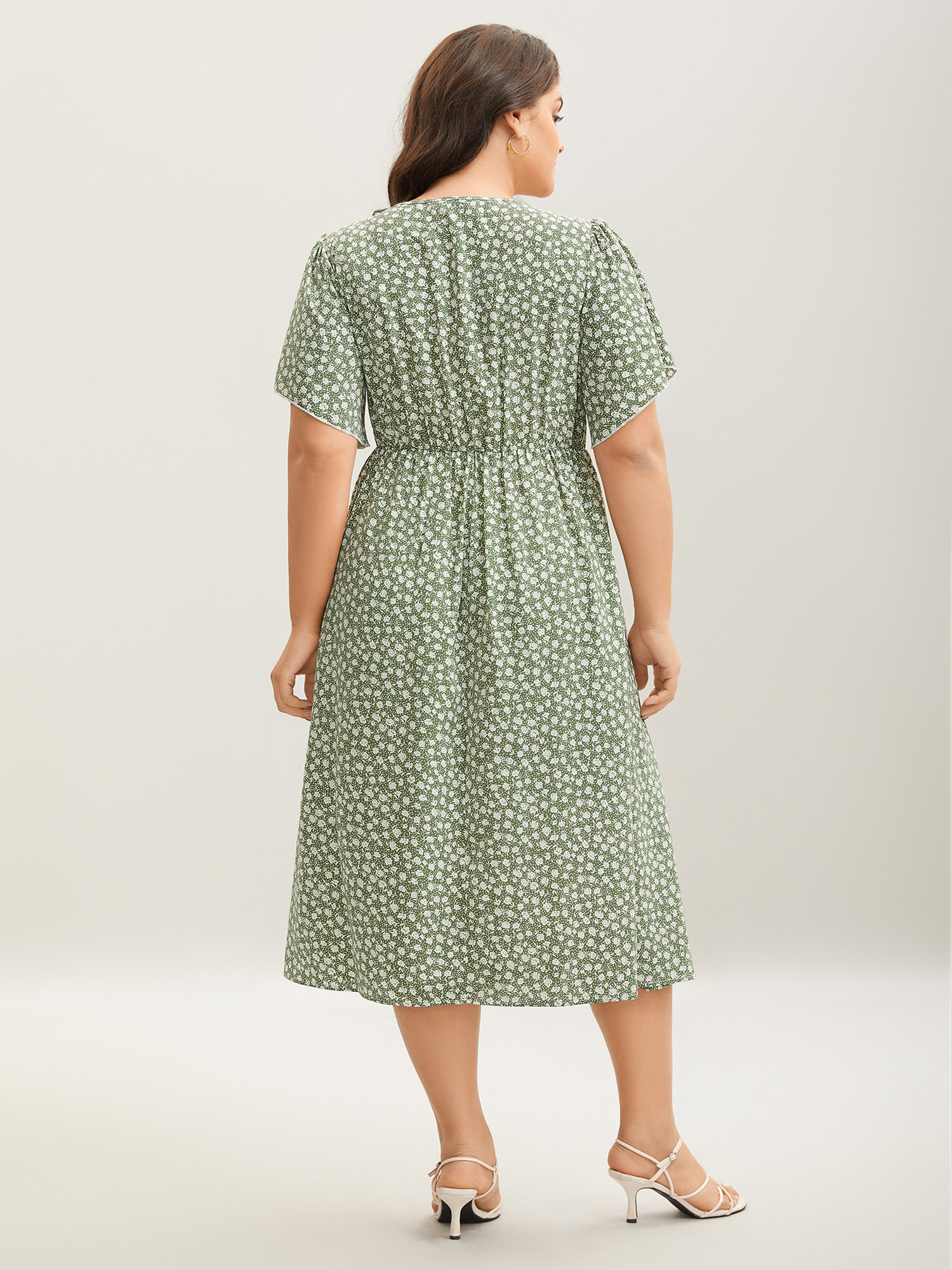 

Plus Size Ditsy Floral Print Flared Sleeve Midi Dress Greenbean Women Non Short sleeve Curvy BloomChic