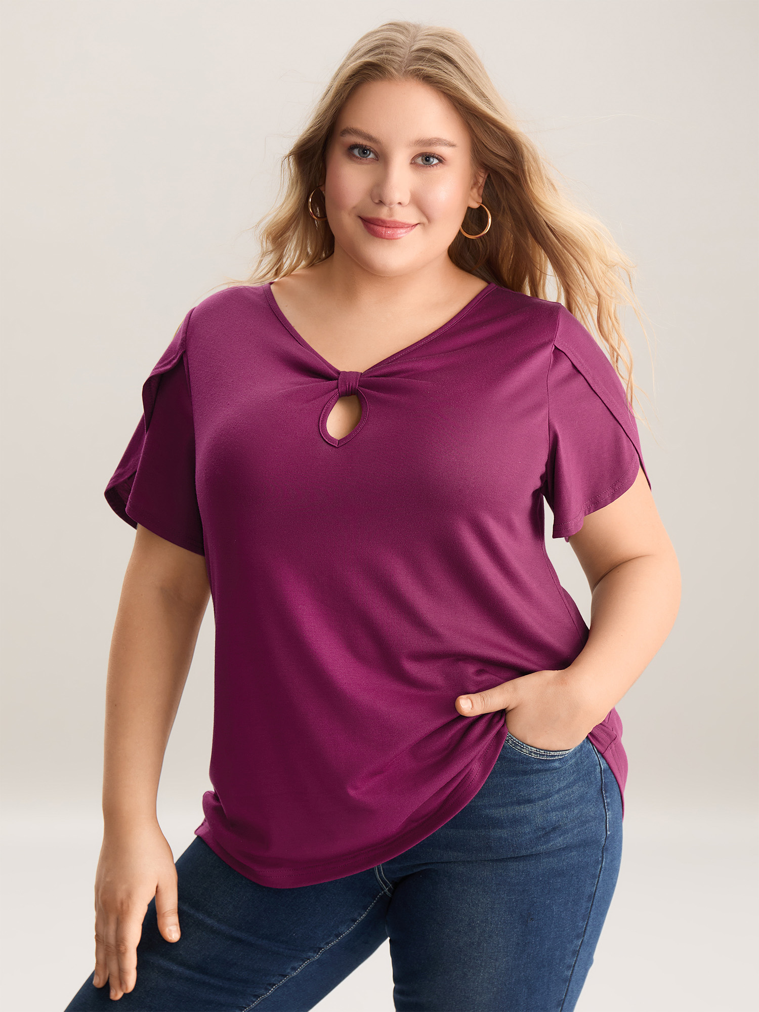 

Plus Size Petal Sleeve Keyhole Plain T-Shirt RedViolet Women Petal edge V-neck Everyday-Casual T-shirts BloomChic