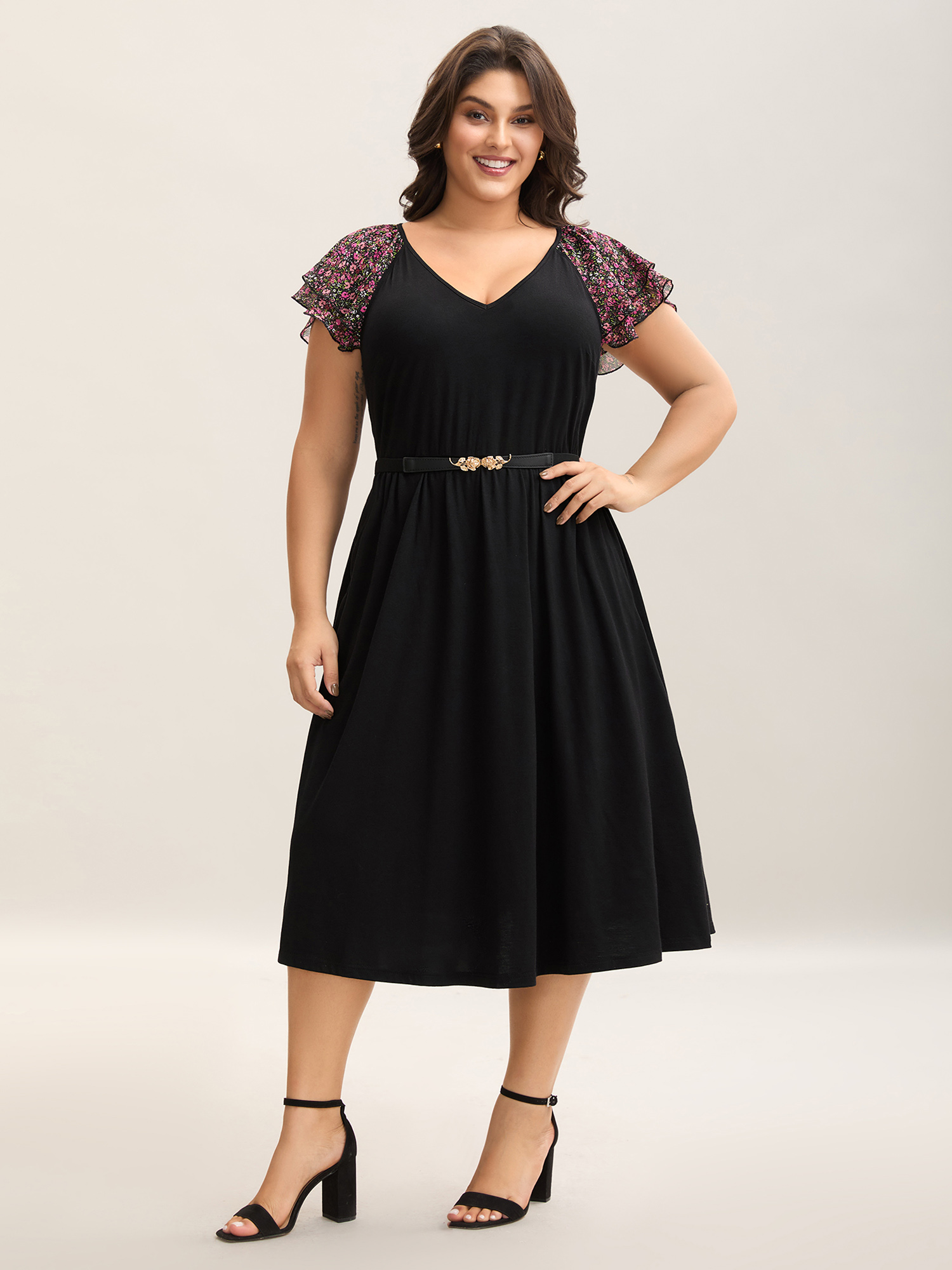 

Plus Size Floral Sleeves Spliced Pockets Midi Dress Black Women V-neck Cap Sleeve Curvy BloomChic