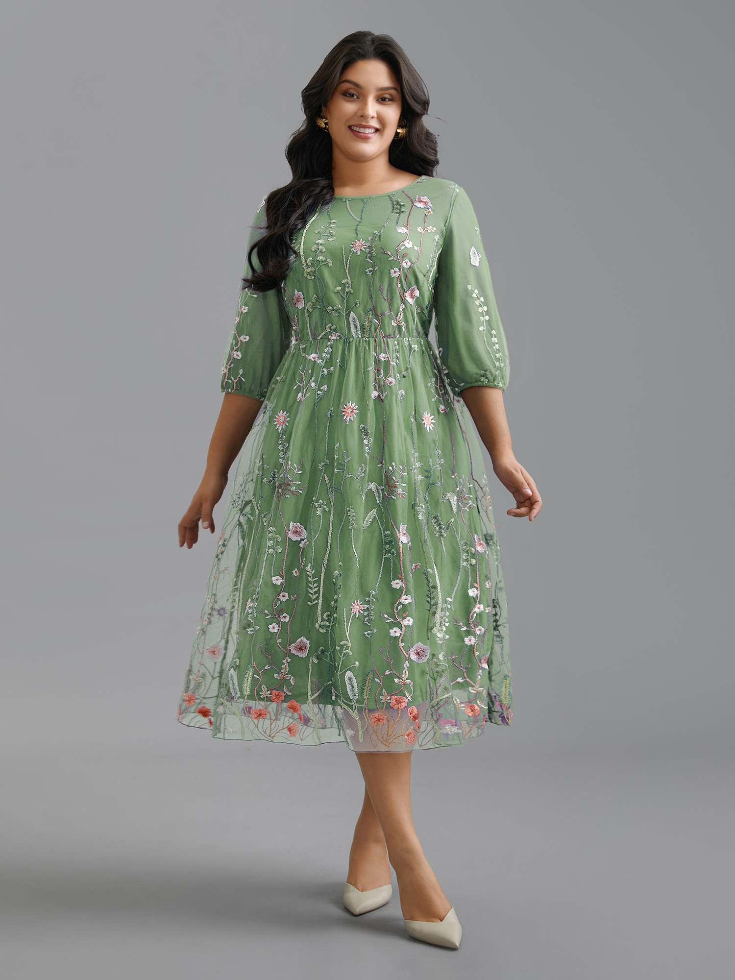 Side view of BloomChic Women's Plus Size Floral Embroidered Elastic Waist Lined Midi Dress Greenbean Party Midi Mesh Panel Round Neck 22-24/3X