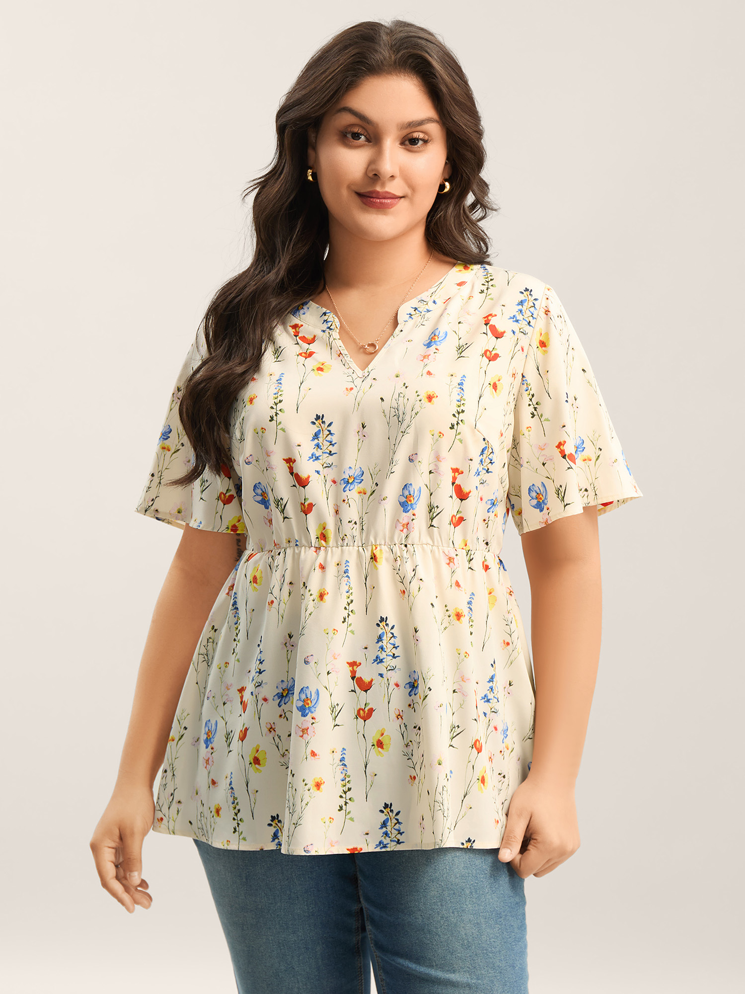 Bloomchic Women's Plus Size Branch Floral Print Notched Collar Blouse Beige Botanical Elegant Short Sleeve V-n In Sand