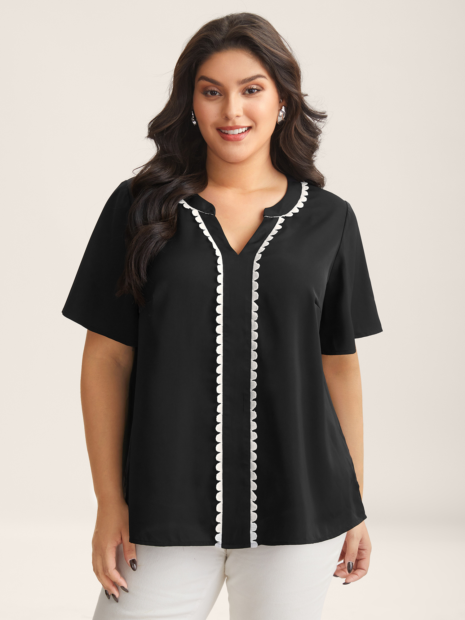 BloomChic Women's Plus Size Lace Trim Notched Collar Solid Blouse Black Non Office Short sleeve 12/L