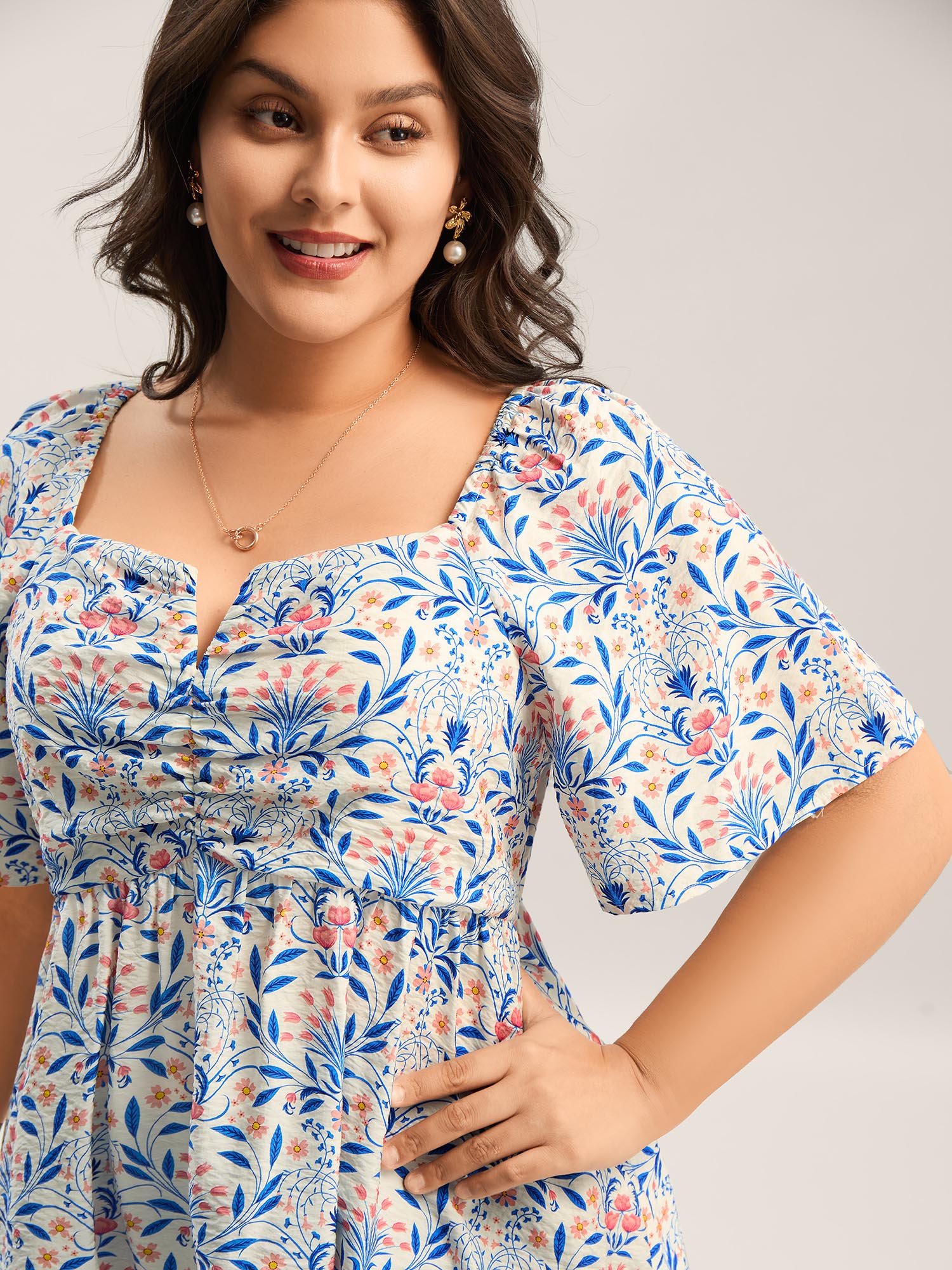 Bloomchic Women's Plus Size Floral Print Ruched Bodice Blouse Skyblue Botanical Elegant Short Sleeve Square Ne In Blue