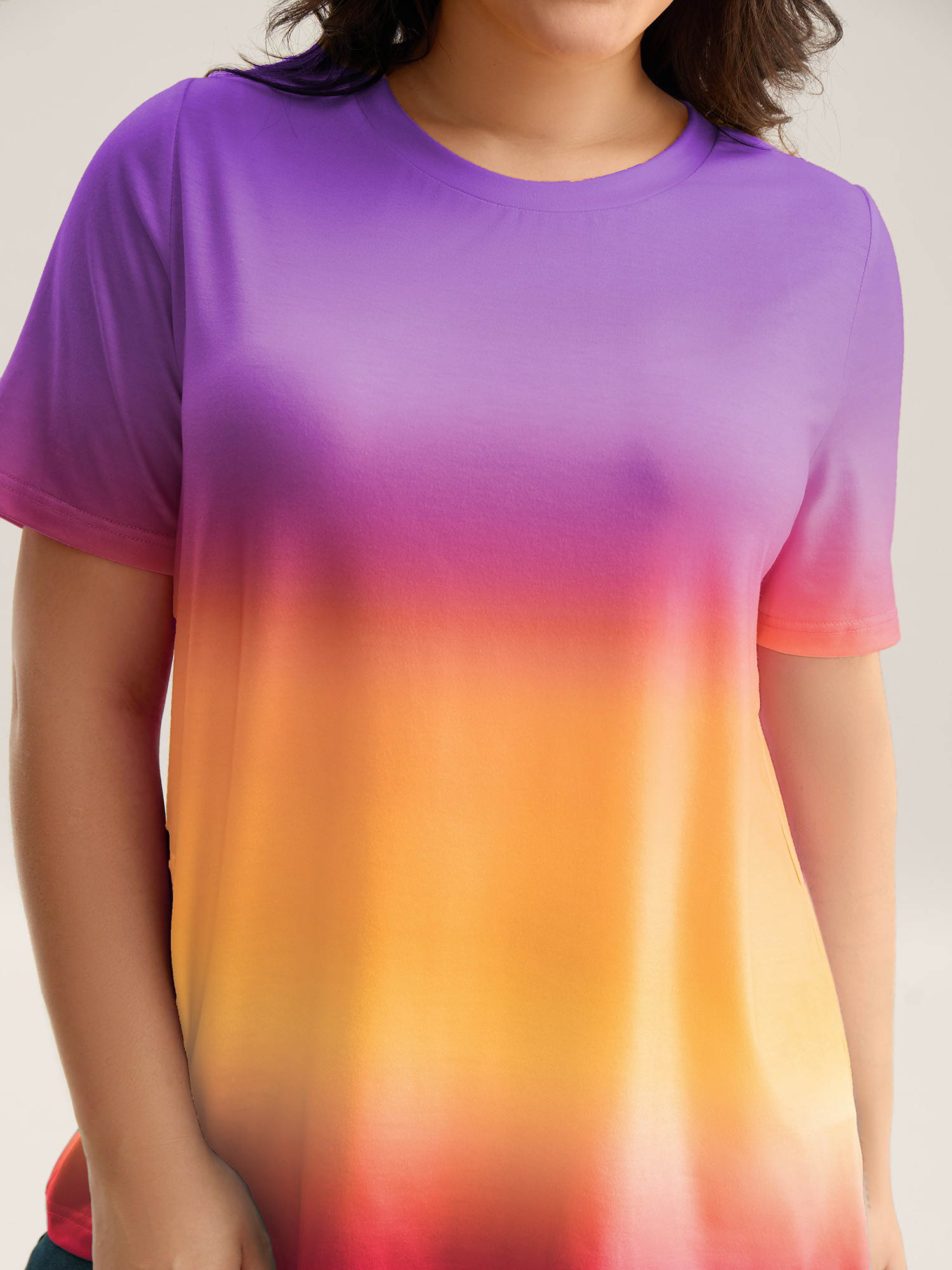 BloomChic Women's Plus Size Ombre Gradient Crew Neck Curvy T-Shirt Mauve Ombre Everyday-Casual Short sleeve Round Neck 12/L