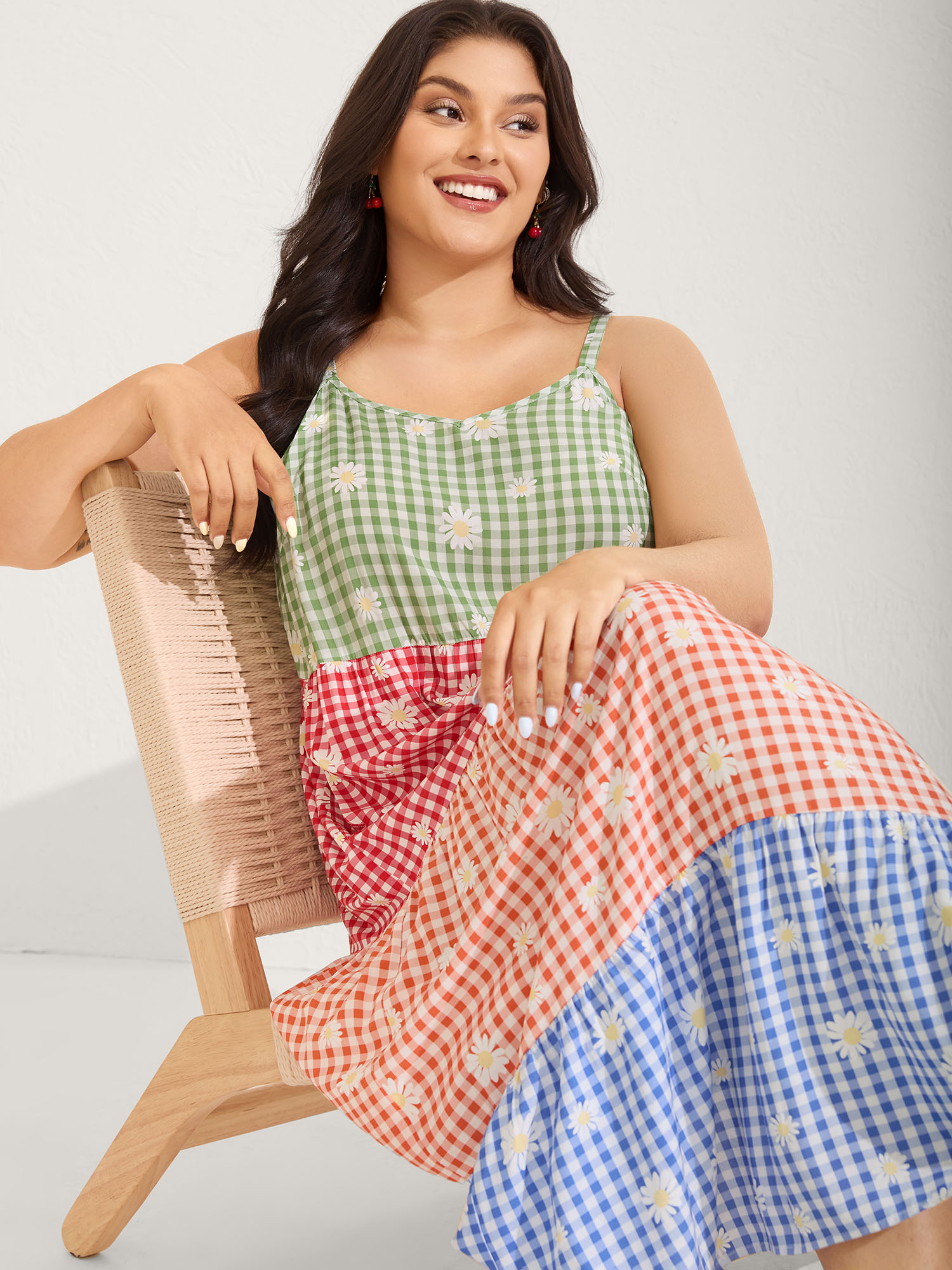 BloomChic Women's Plus Size Multicolor Daisy Print Tiered Cami Dress Multicolor Pride Maxi Vacation Colorblock 10/M