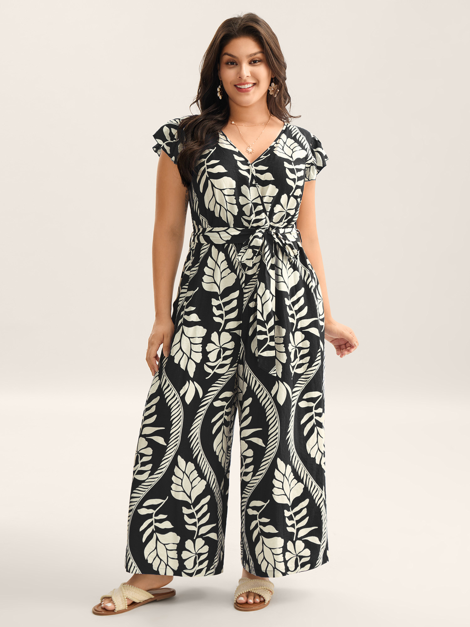 BloomChic Plus Size Large Floral Print Pockets Jumpsuit - Curve Women's Black Playsuit - Side Pocket Wide leg Jumpsuits 14/M