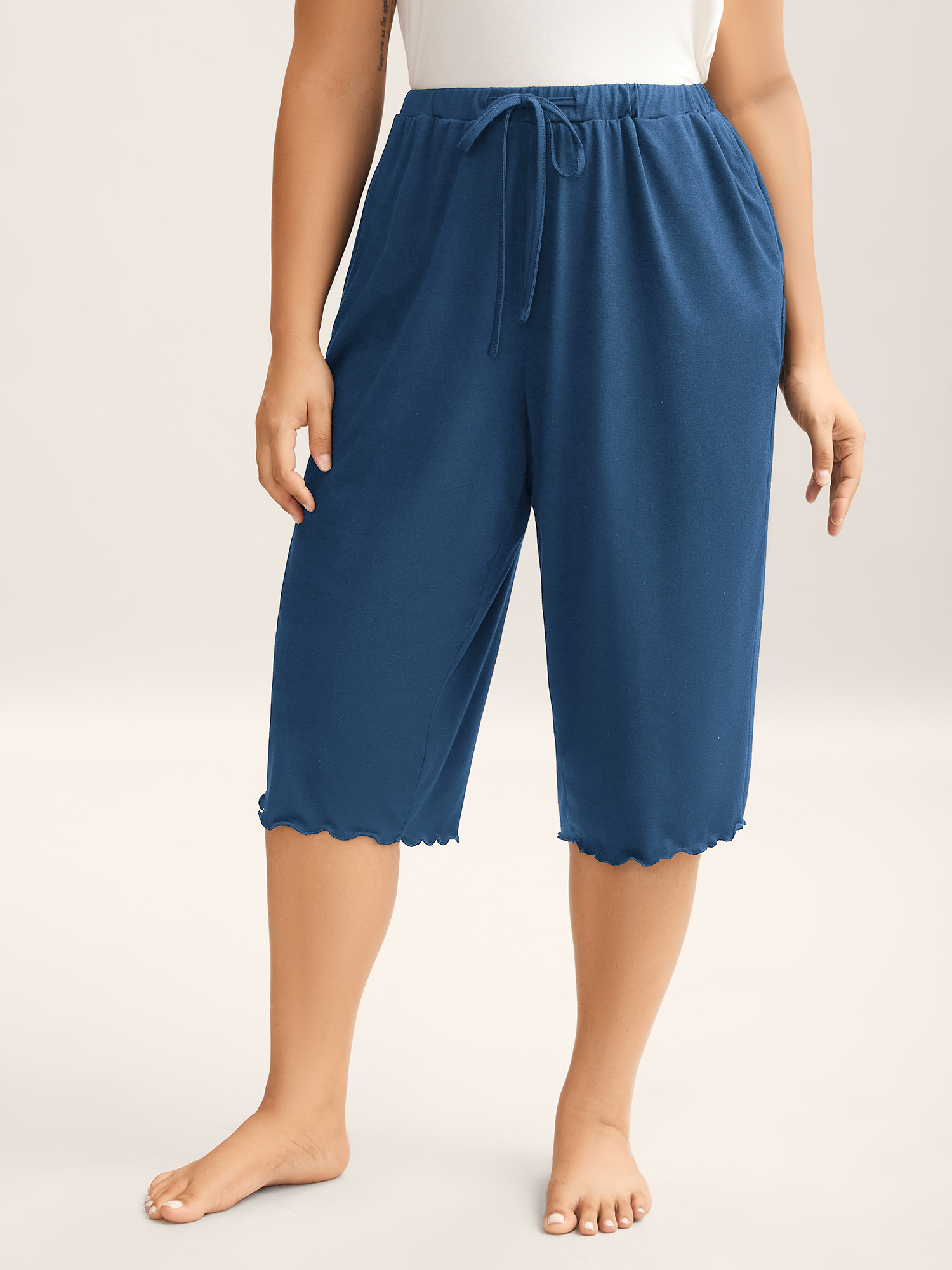 BloomChic Women's Plus Size Supersoft Scalloped Hem Straight-Fit Lounge Bottoms Sailor Blue Knee Length 10/M
