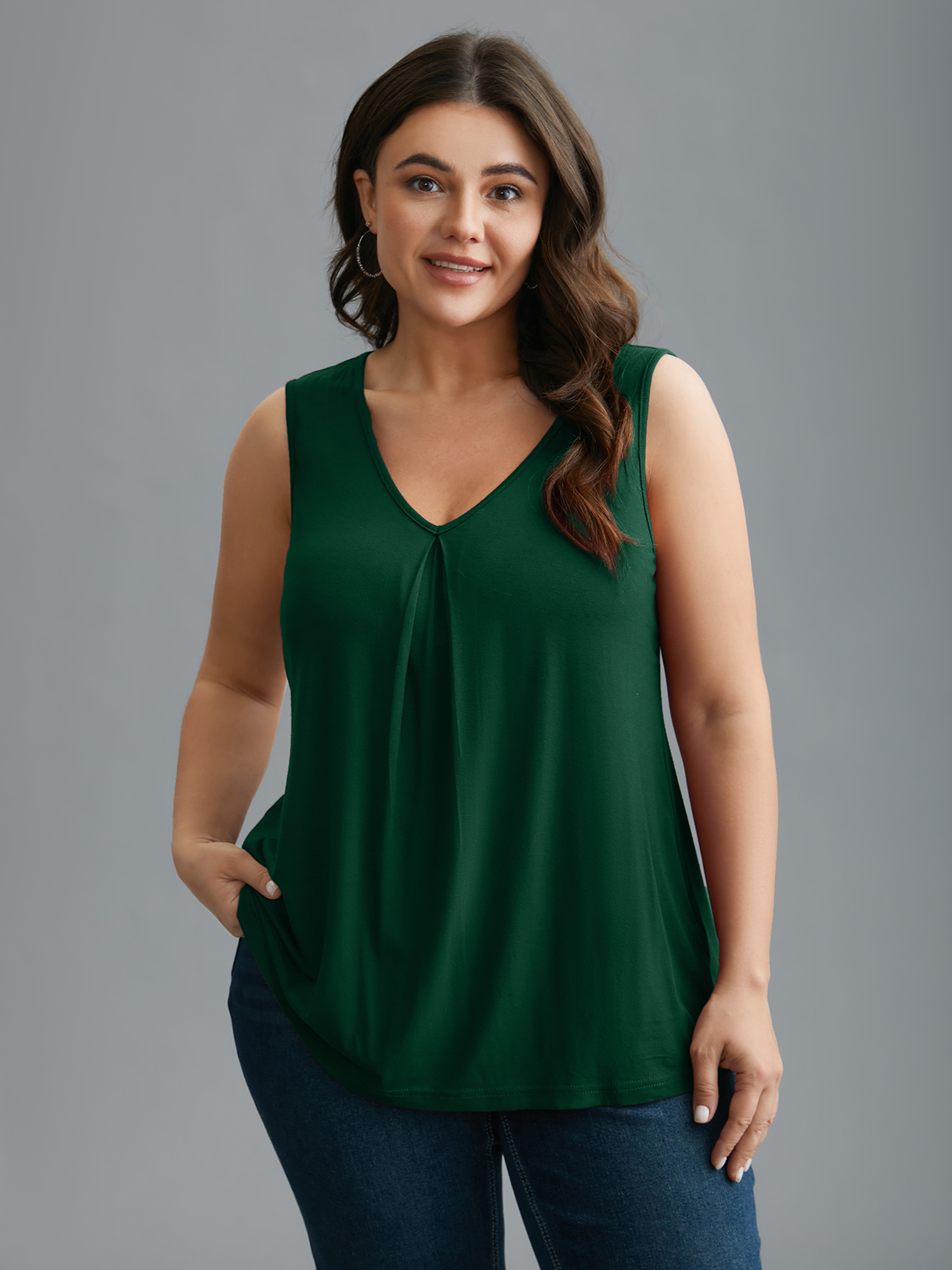 BloomChic Women's Plus Size Supersoft Essentials V-Neck Tank Top DarkGreen Everyday-Casual A-line V-Neck 10/M