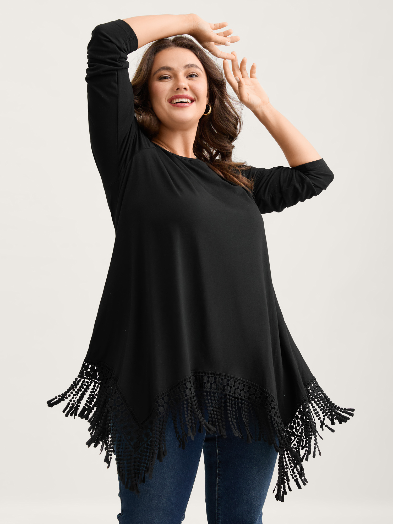 BloomChic Women's Plus Size Solid Tassels Trim Pocket Asymmetrical Hem T-shirt Black Long Sleeve Everyday-Casual Round Neck 10/M
