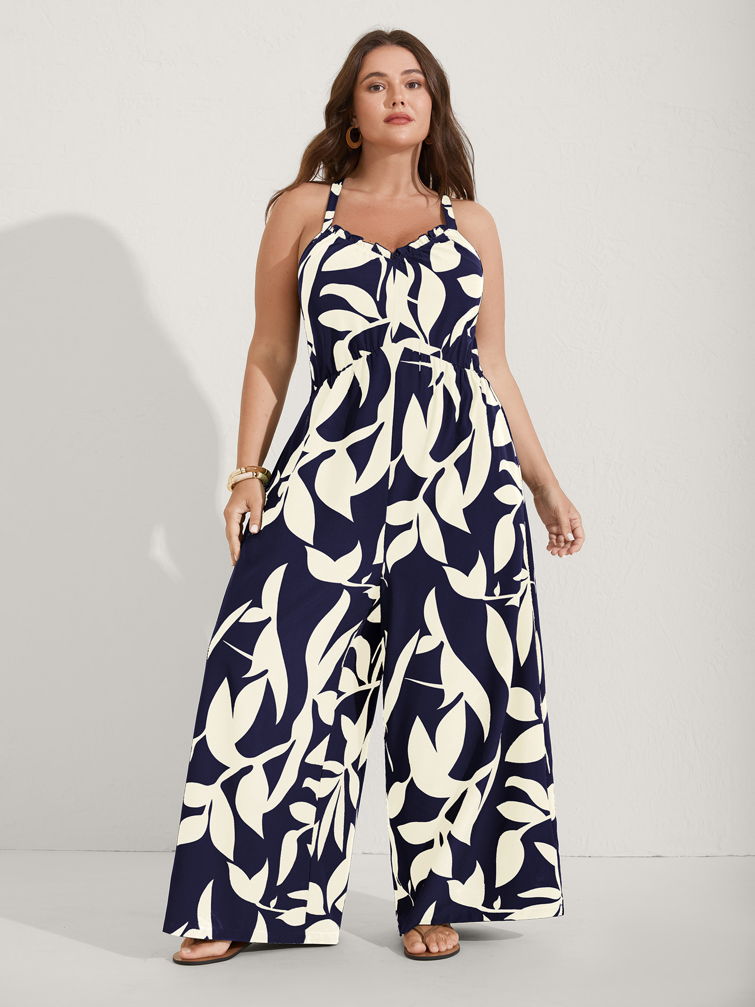BloomChic Women's Plus Size Silhouette Floral Print Sweetheart Jumpsuit Navy Vacation 10/M