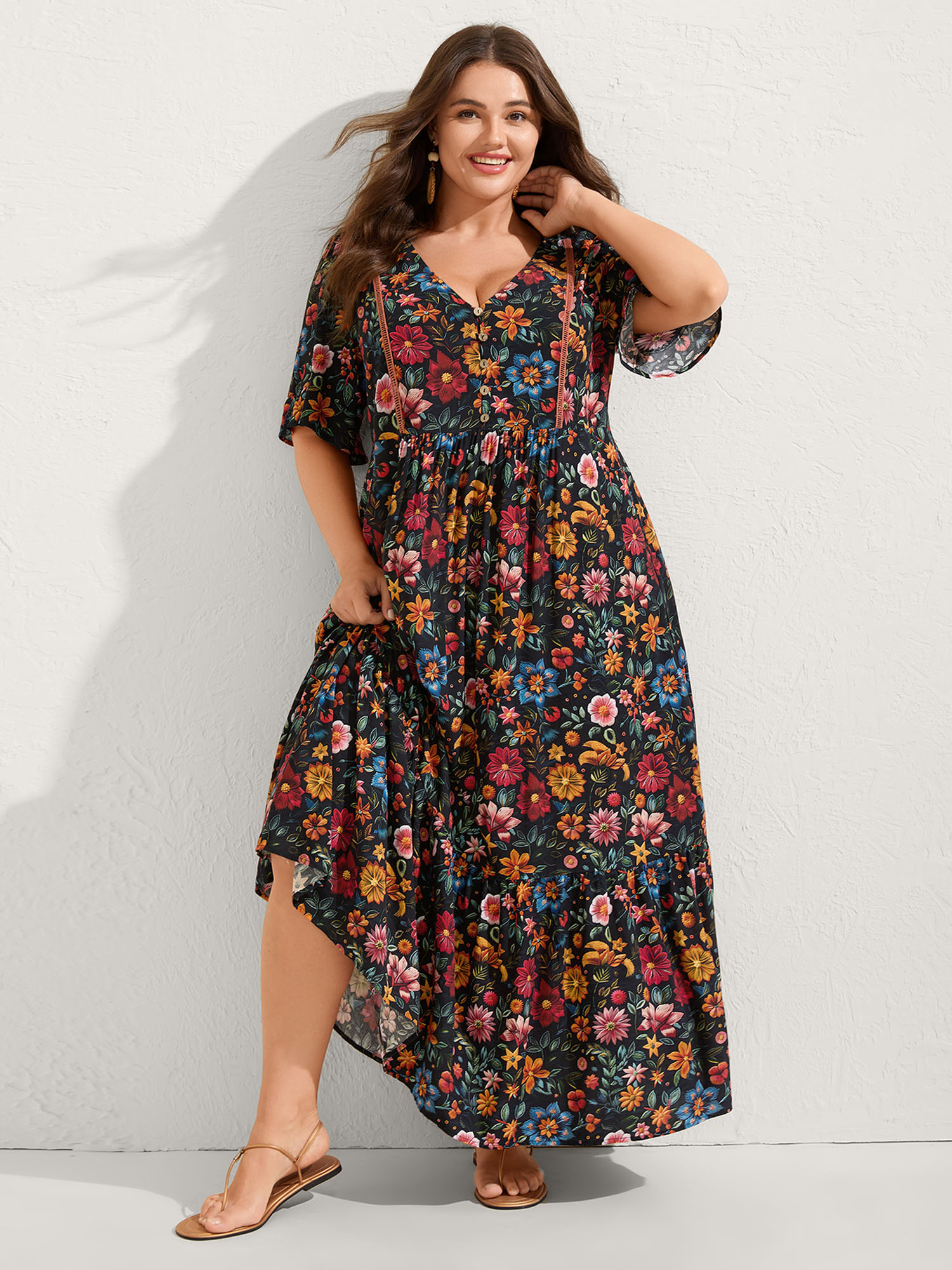 BloomChic Women's Plus Size Rayon Floral Lace Trim Button Maxi Dress Black Floral Longline Vacation Patchwork 10/M