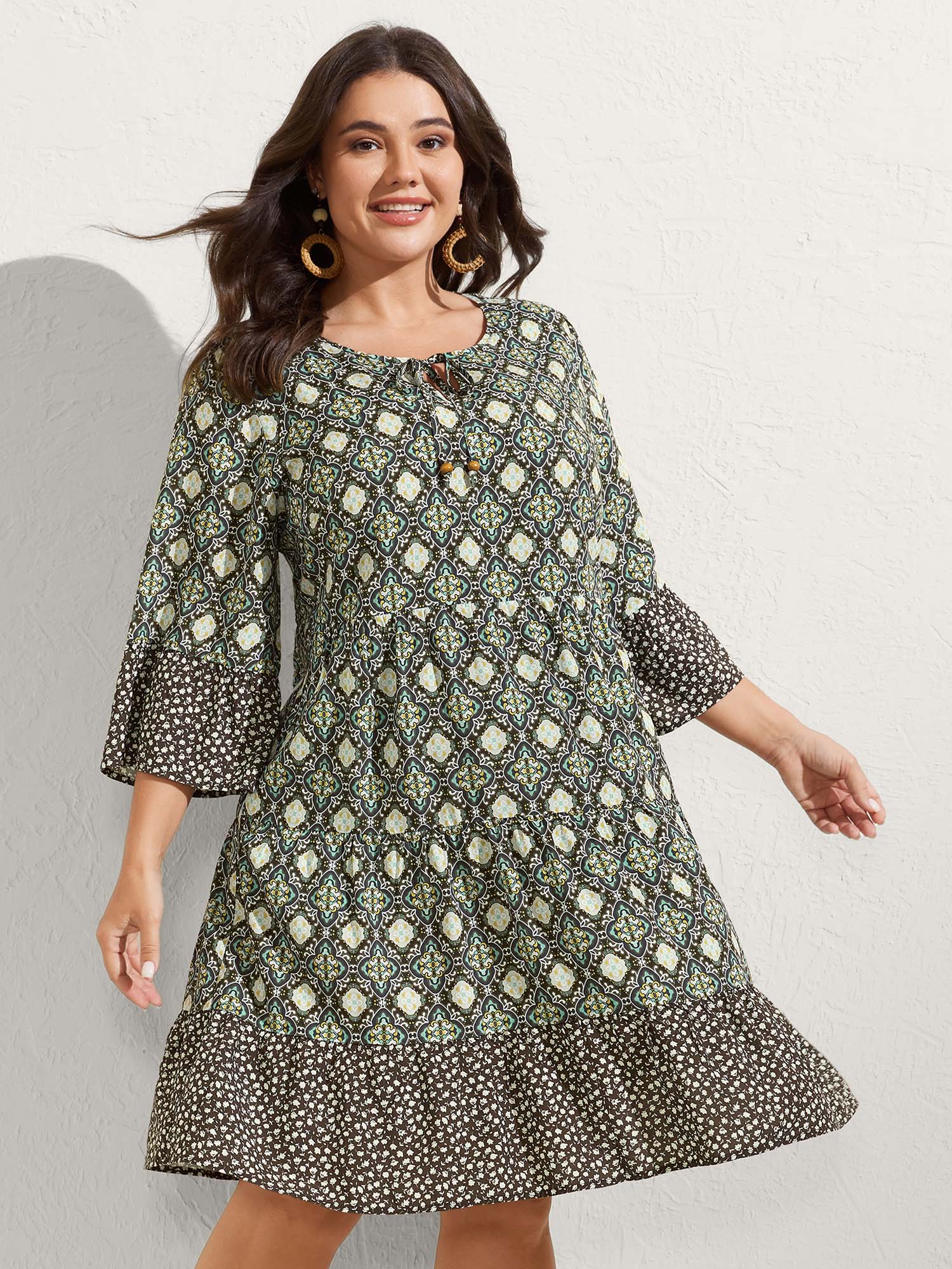 BloomChic Women's Plus Size Geometric Print Flared Sleeve Tiered Midi Dress ArmyGreen Geometric Short Vacation Non 10/M