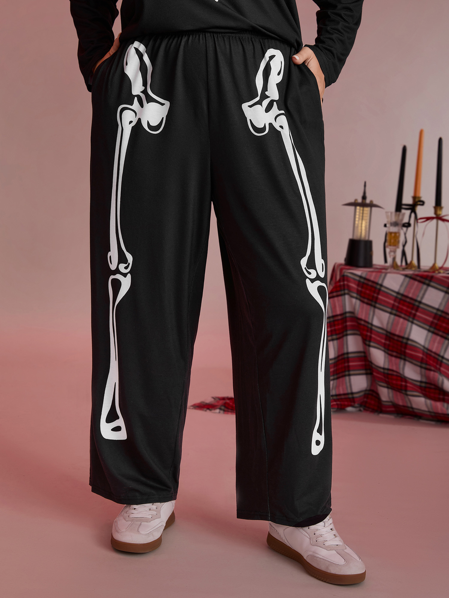 Side view of BloomChic Women's Plus Size Hearty Skull Print Loungewear Set Black Non Long Sleeve Non 14-16/1X