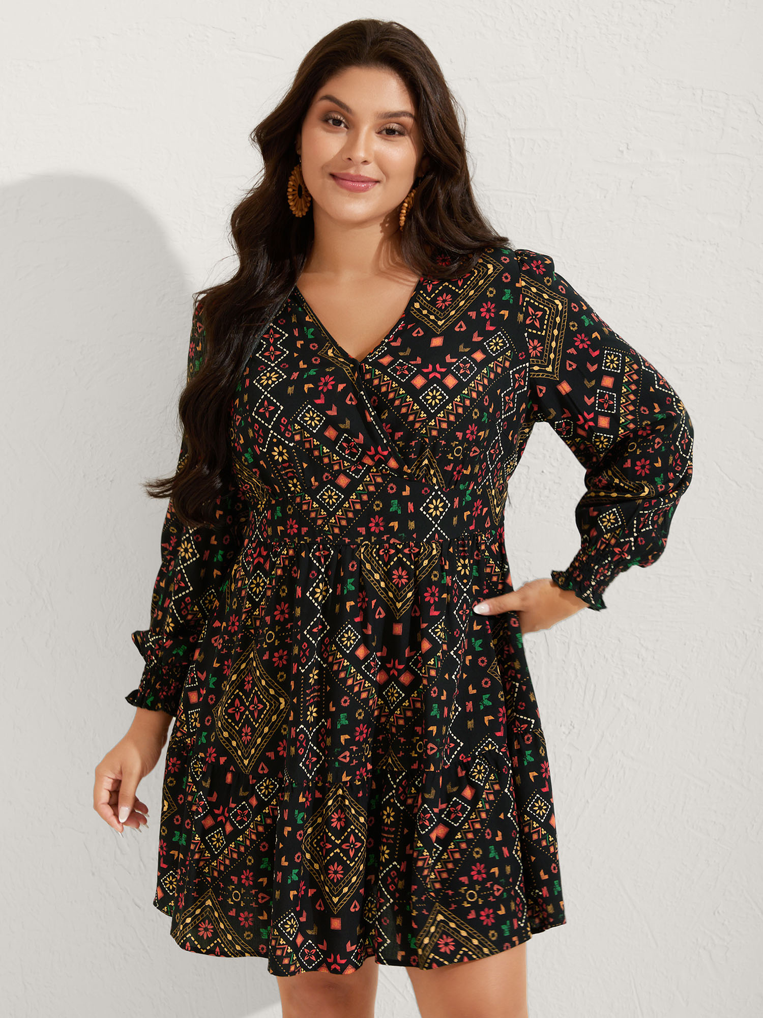 BloomChic Women's Plus Size Supersoft Shirred Boho Collage Midi Dress Multicolor Geometric Short Vacation Overlapping 30/6X