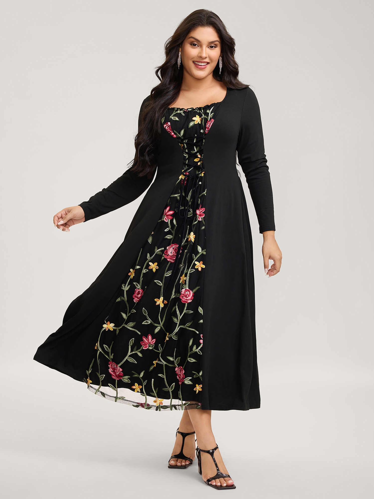 Side view of BloomChic Women's Plus Size Floral Waist-Tie Contrast Maxi Dress Black Party Colorblock Square Neck 14-16/1X
