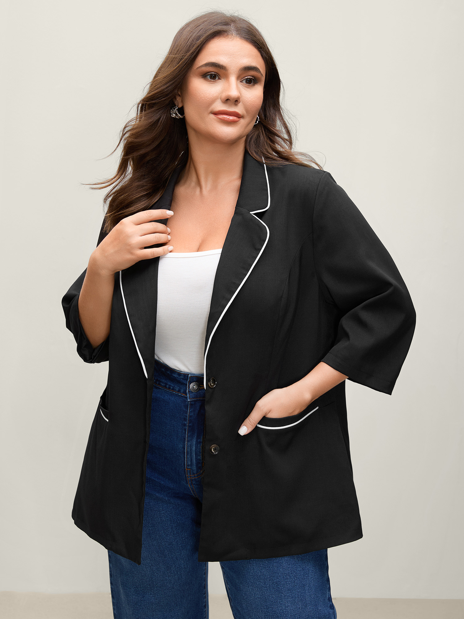 BloomChic Women's Plus Size Contrast Pockets Three-Quarter Sleeve Blazer Black Woven ribbon&lace trim Sleeve 3/4 Sleeve 12/L-image-47333171069098