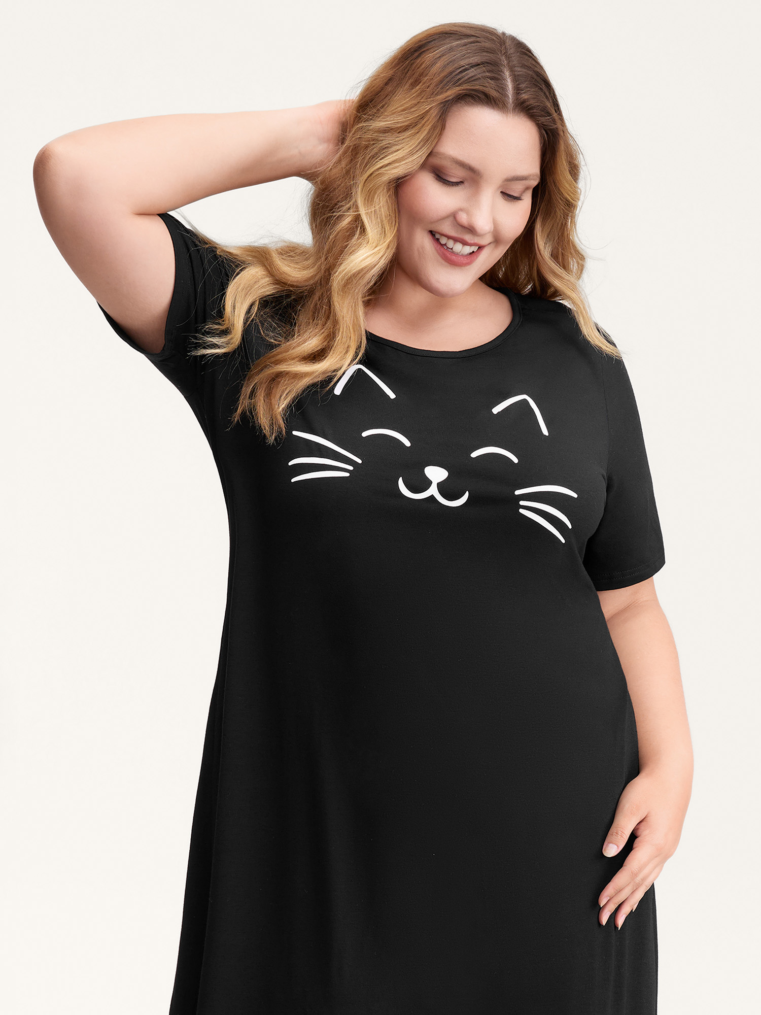 Side view of BloomChic Women's Plus Size Happy Cat Print Stretchy Contrast Nightgown Black Short sleeve Round Neck 30/6X