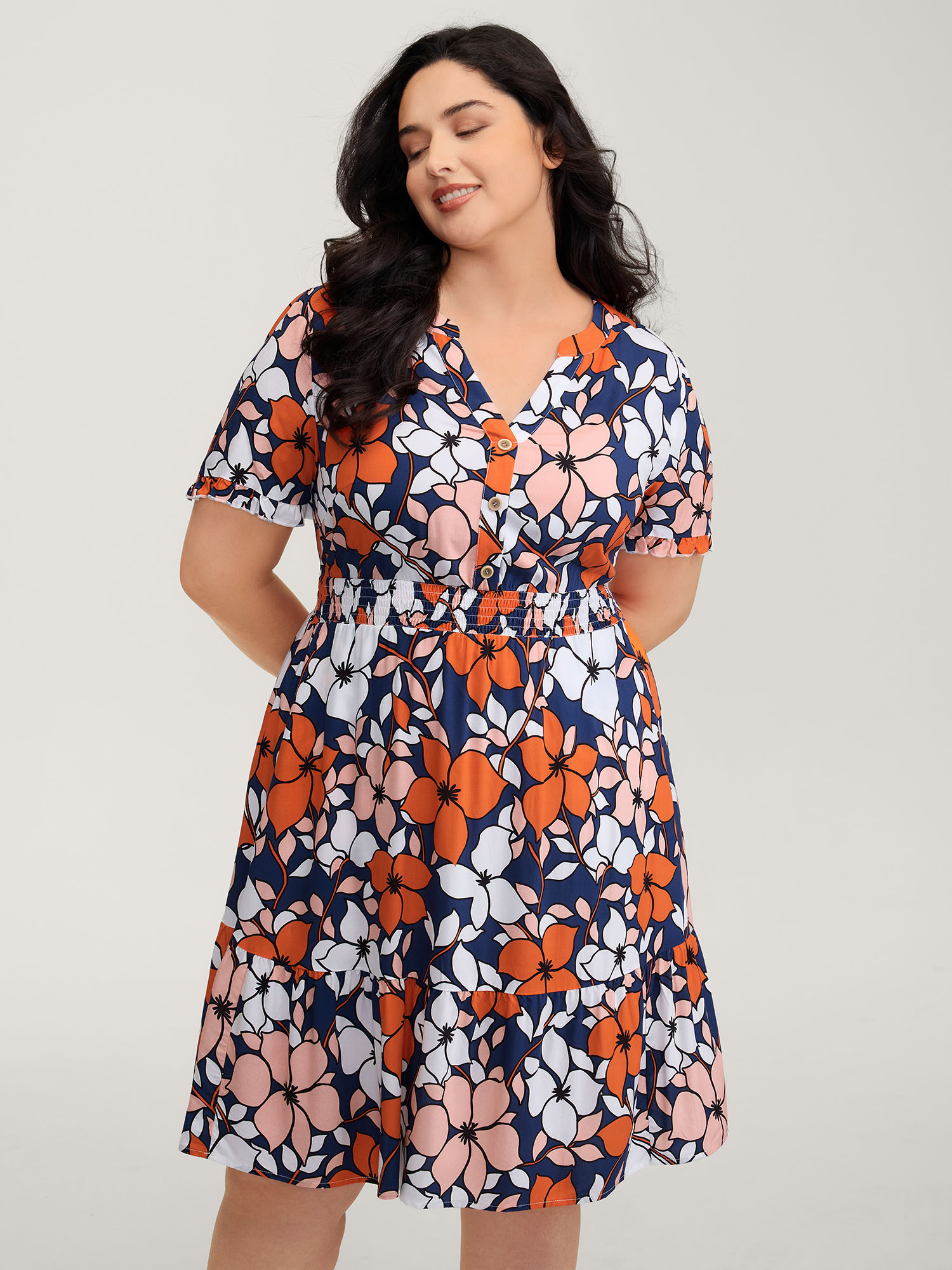 BloomChic Women's Plus Size Floral Print Shirred Notched Neckline Midi Dress Multicolor Floral Knee Everyday-Casual Button 18-20/2X