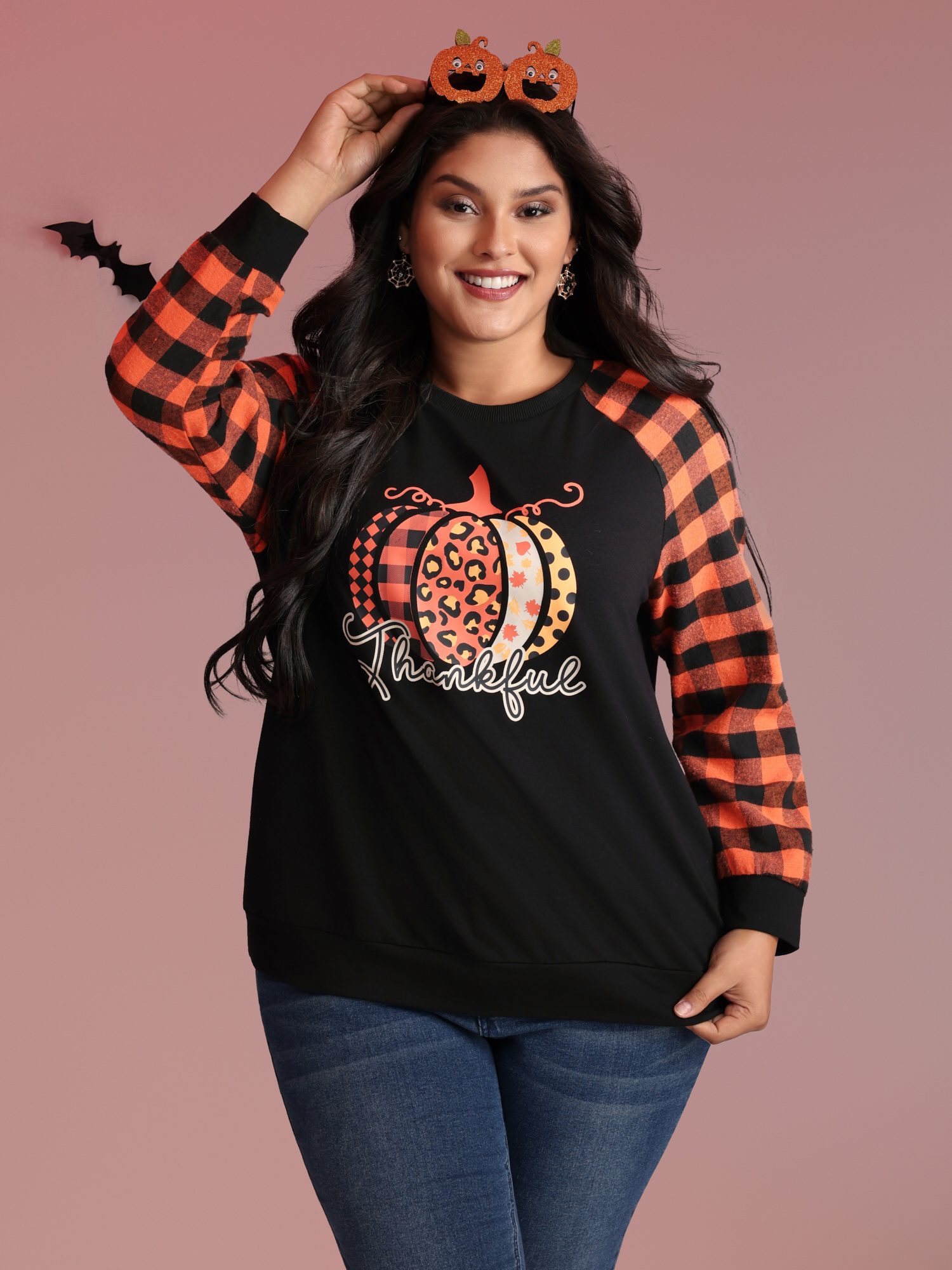 BloomChic Women's Plus Size Halloween Pumpkin Plaid Stretchy Sweatshirt Black Graphic-Halloween Everyday-Casual 10/M
