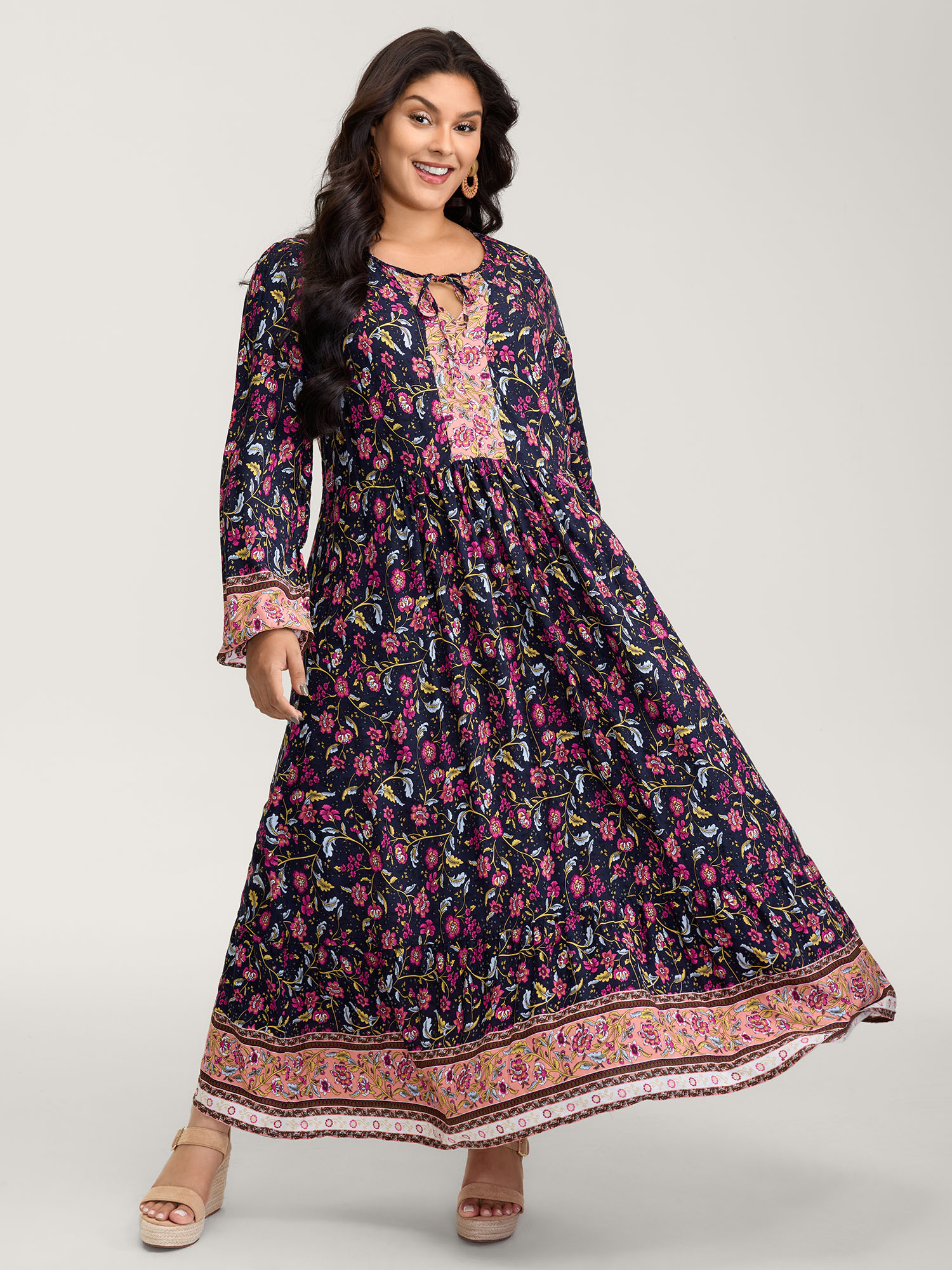 BloomChic Women's Plus Size Floral Print Pockets Adjustable Neckline Maxi Dress DarkBlue Bohemian print Maxi Vacation Printed 10/M