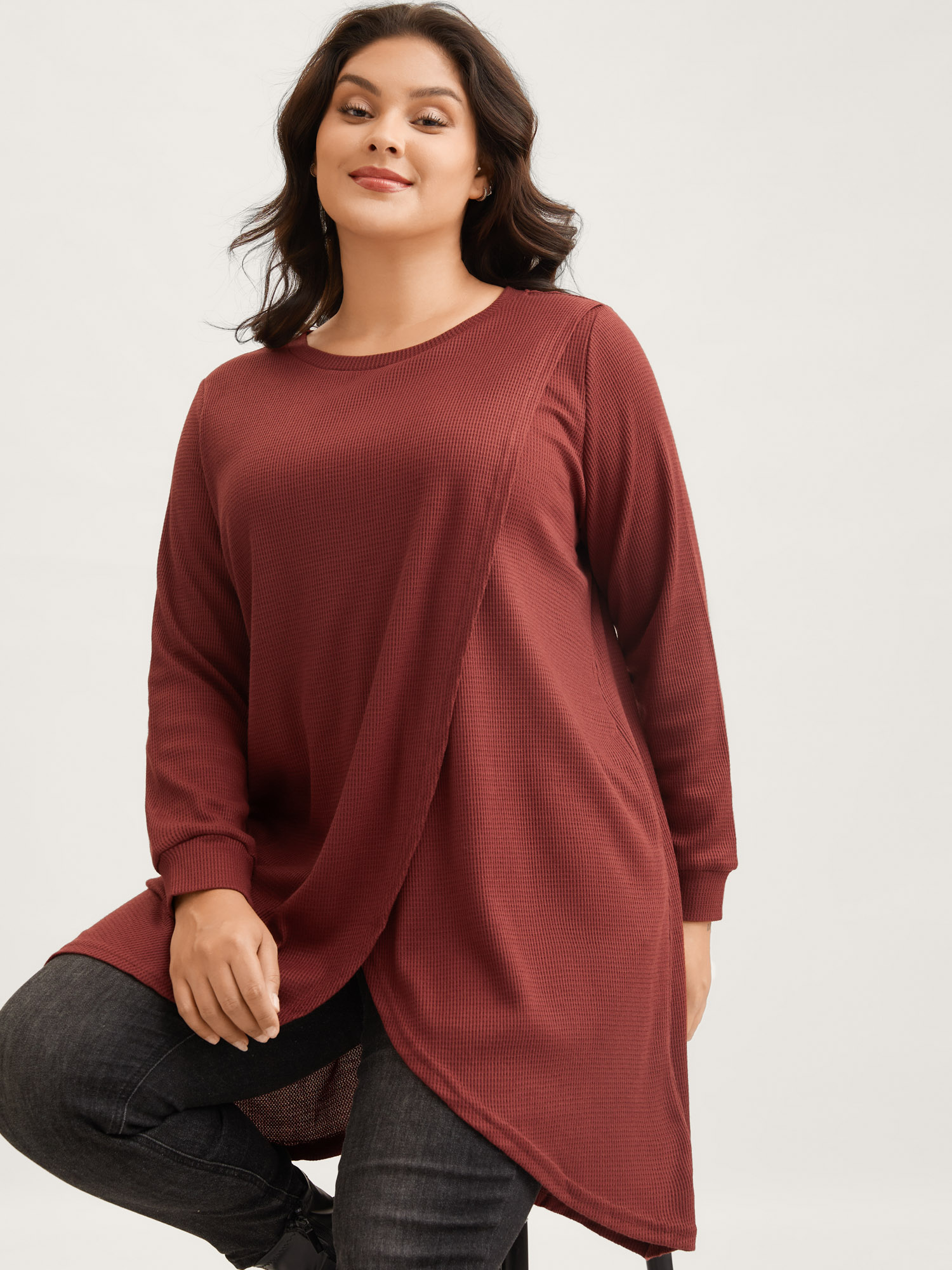 BloomChic Women's Plus Size Solid Waffle Knit Overlap Hem T-shirt Rosewood Solid Everyday-Casual Long Sleeve Round Neck 10/M