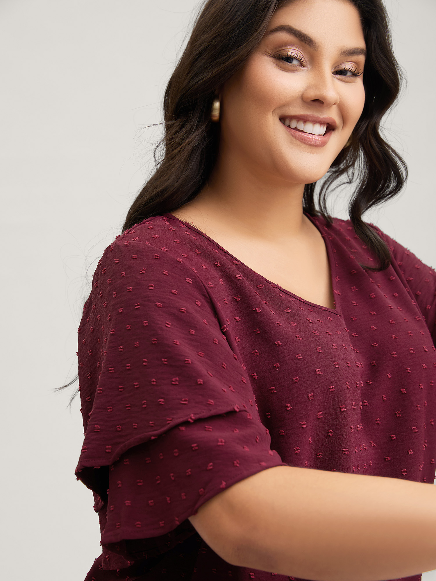 BloomChic Women's Plus Size Plain Ruffle Tiered Sleeve V Neck Polka Dot Blouse Grape Wine Solid Everyday-Elegant Short sleeve V-Neck 12/L