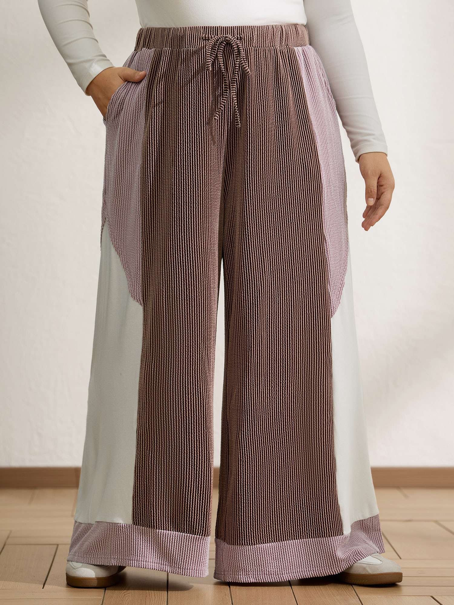 BloomChic Women's Plus Size Colorblock Waist Drawstring Wide-Leg Pants Multicolor Geometric Wide leg Mid Rise 10/M