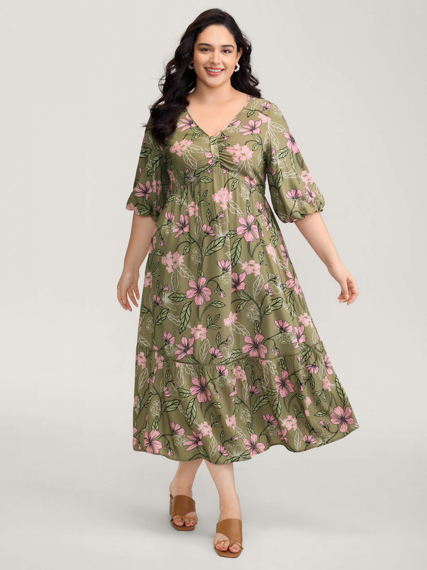 BloomChic Women's Plus Size Garden Print Ruched V-Neck Maxi Dress Moss Floral Maxi Everyday-Elegant Gathered 10/M